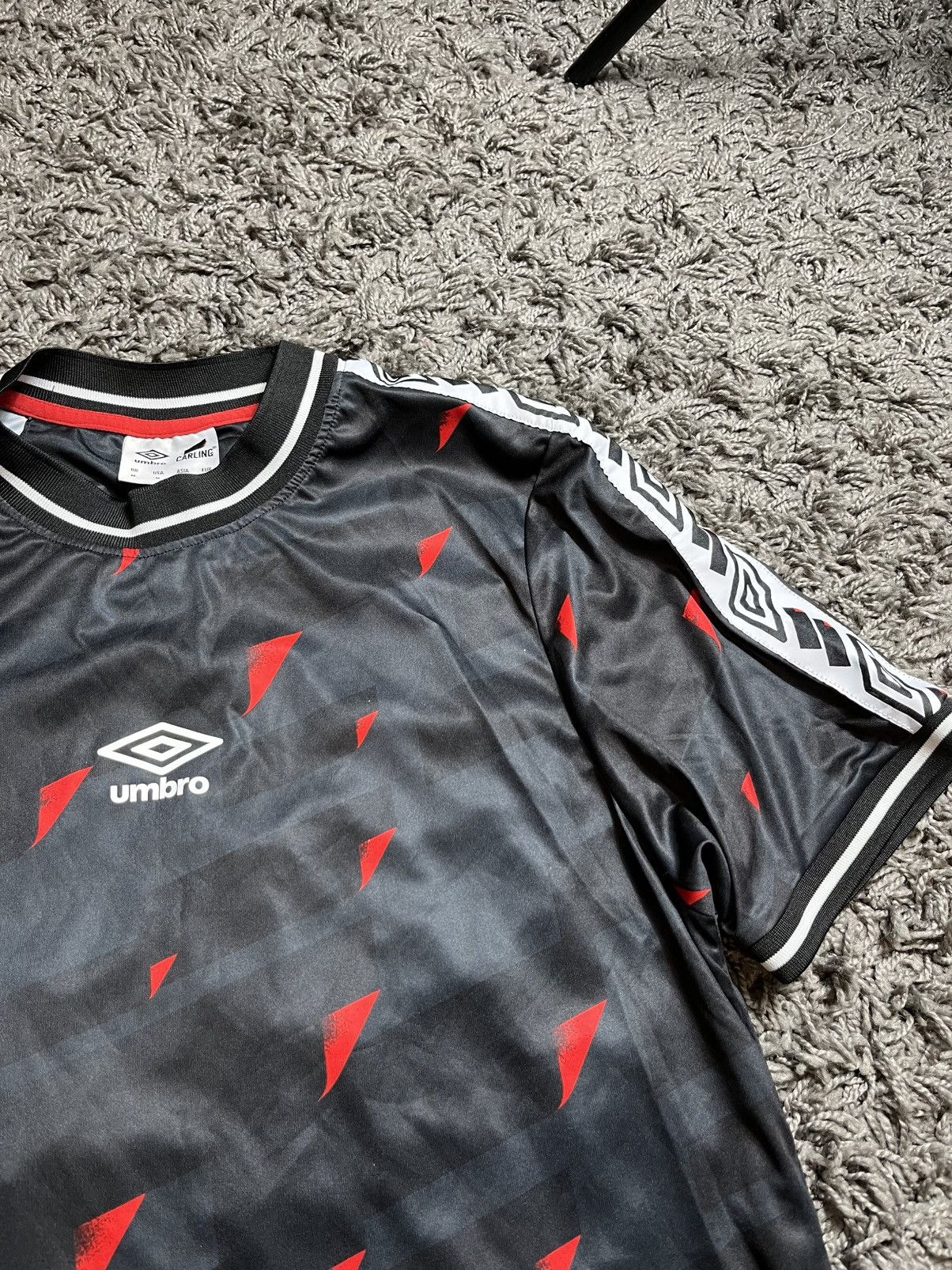 Designer × Umbro UMBRO X CARLING POLYESTER SUMMER SOCCER JERSEY T-SHIRT Size US M / EU 48-50 / 2 - 2 Thumbnail