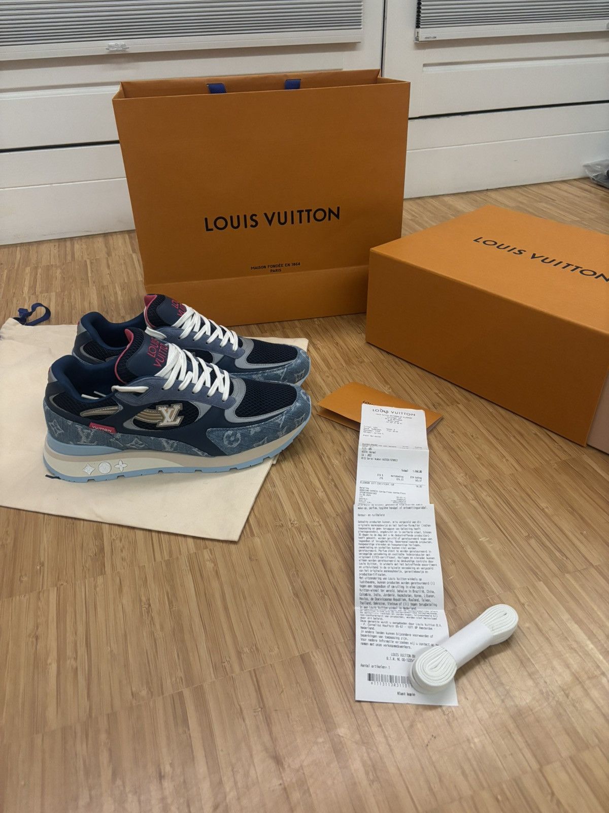 Louis Vuitton Louis Vuitton Run Away Sneaker Limited edition 8.5 US EU 42 Size US 8.5 / EU 41-42 - 12 Thumbnail