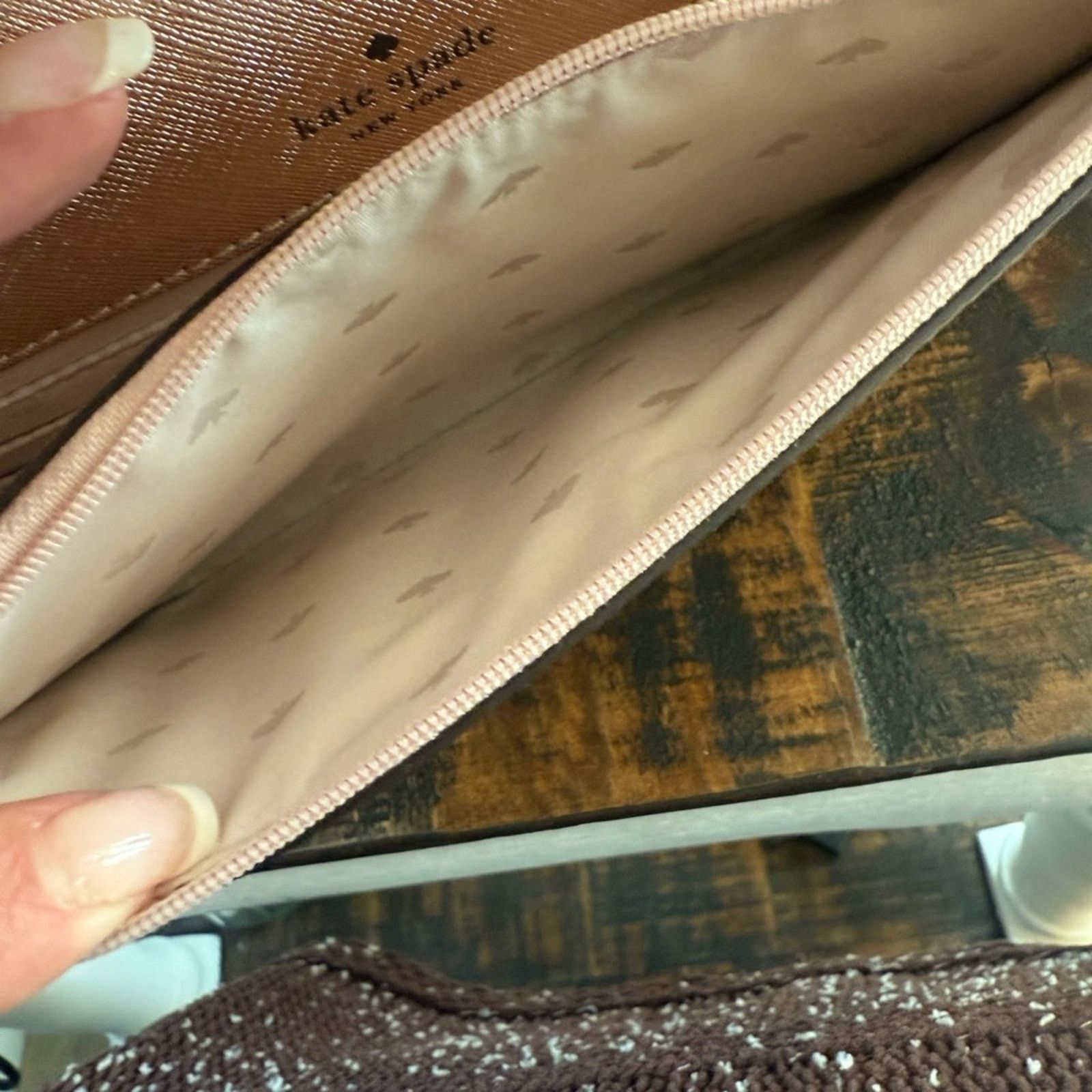 Kate Spade KATE SPADE Rosegold Glitter Fabric Flap Crossbody Size ONE SIZE - 7 Thumbnail
