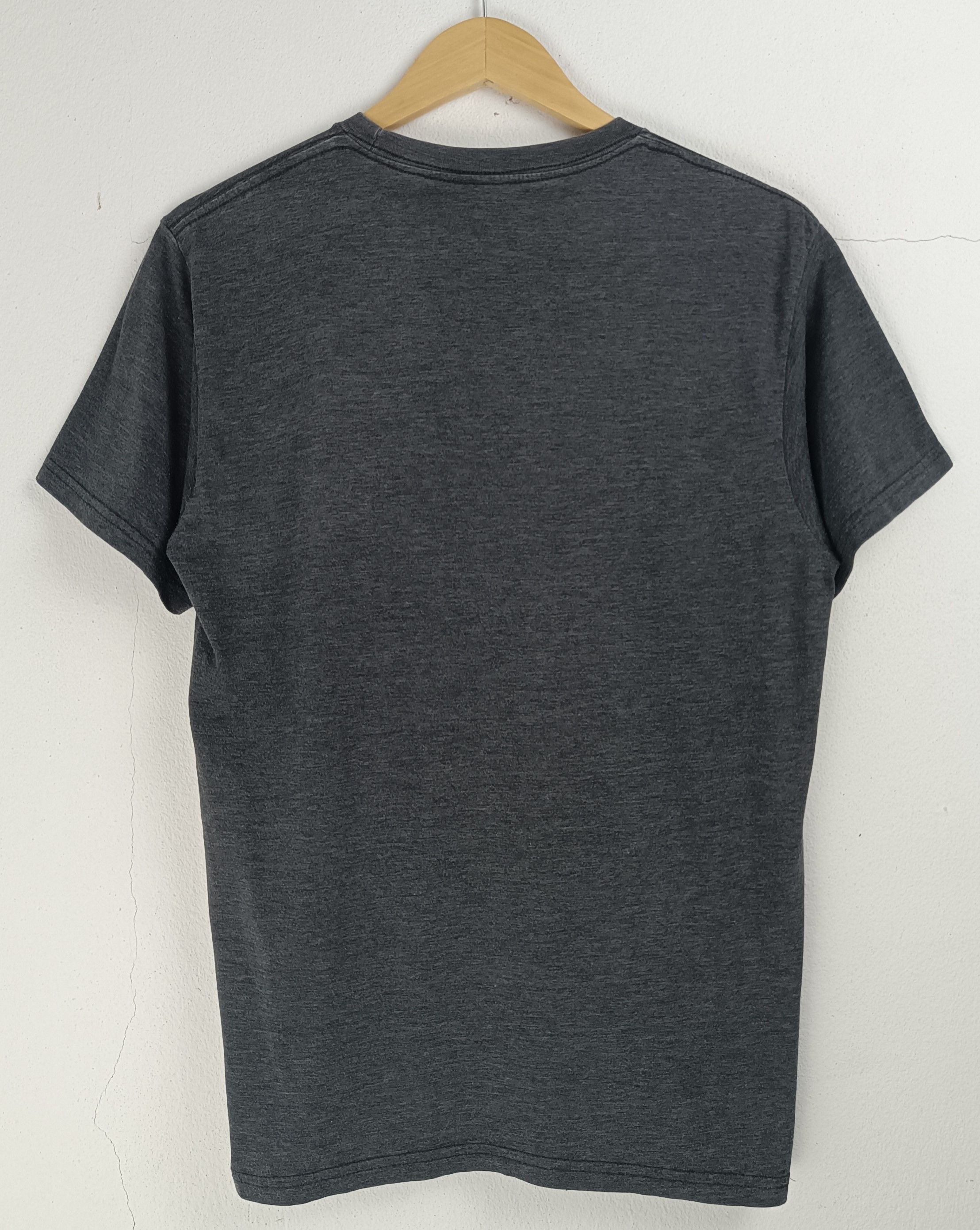 Band Tees VINTAGE 2008 FOO FIGHTERS TEE nirvana grunge y2k pearl jam Size US M / EU 48-50 / 2 - 4 Thumbnail