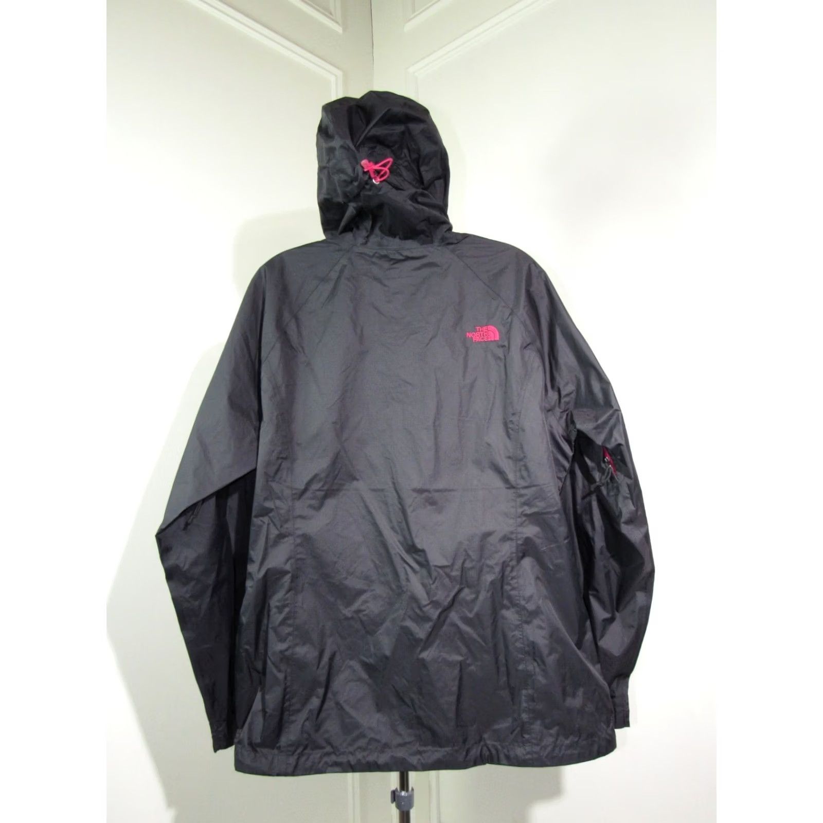 The North Face VINTAGE? The North Face Womens Black Hooded Water Resistance Jacket Womens Size XL Size XL / US 12-14 / IT 48-50 - 6 Thumbnail
