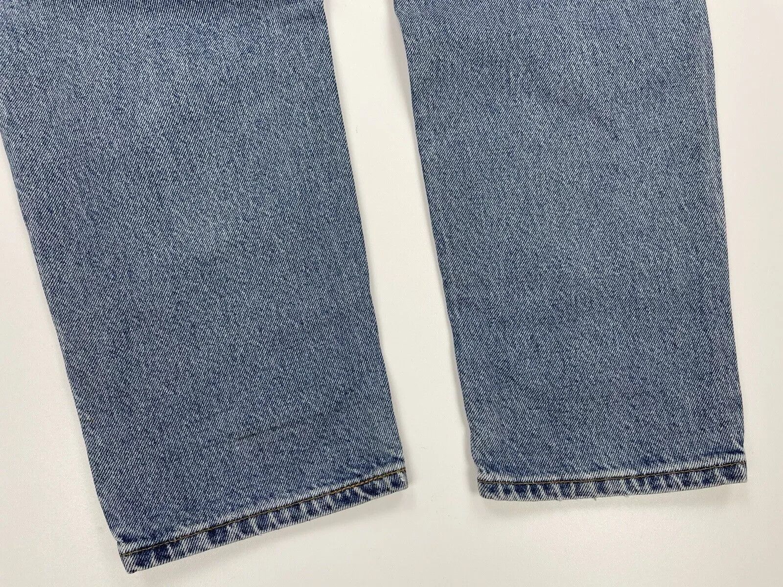 Levi's Vintage 1990s Levi’s 950 Men Jeans Tapered Leg Made in USA Size US 28 / EU 44 - 9 Thumbnail