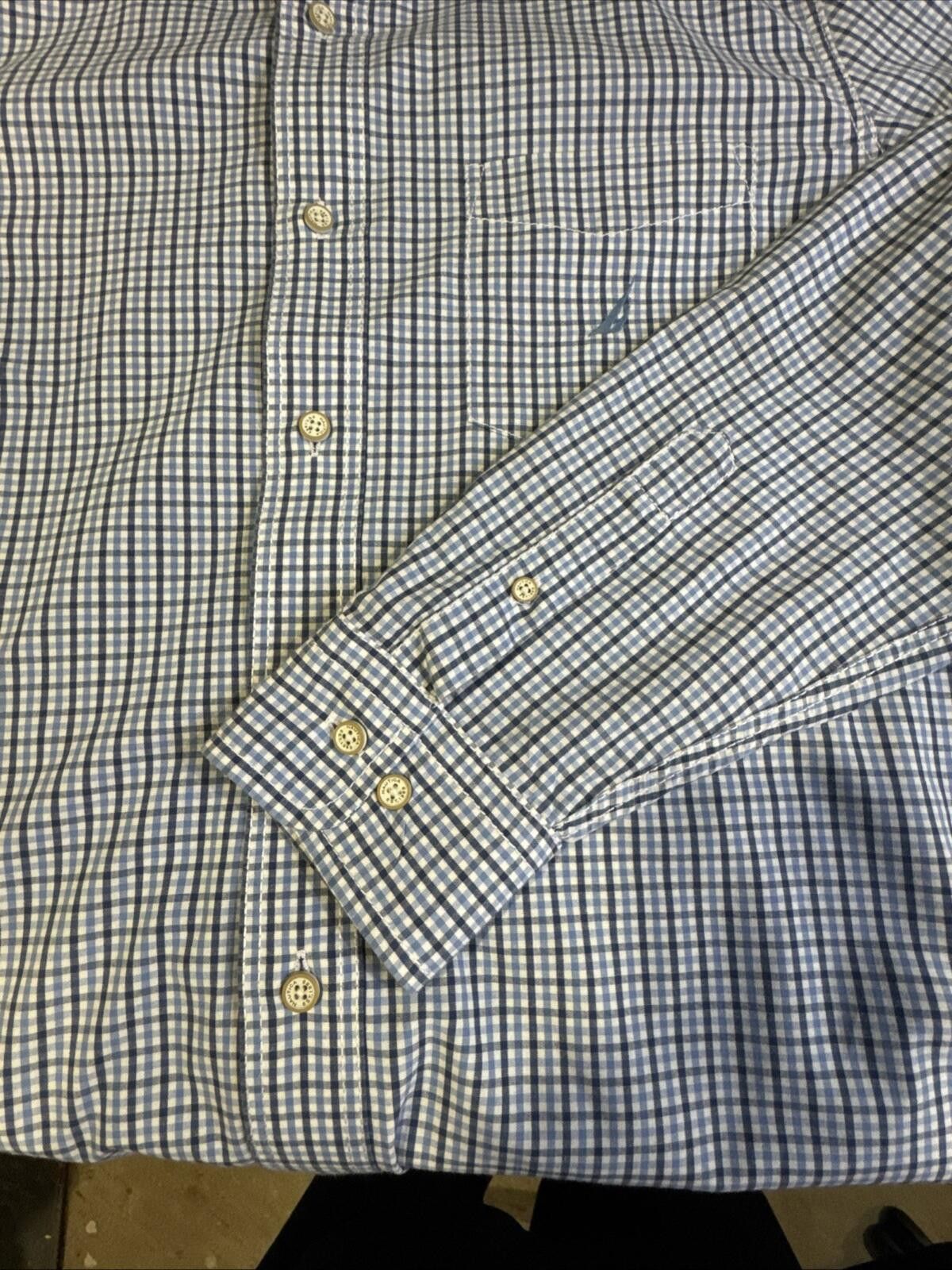 Nautica Nautica Shirt Men's Medium Blue Plaid LS Button Down (642) Size US M / EU 48-50 / 2 - 7 Thumbnail