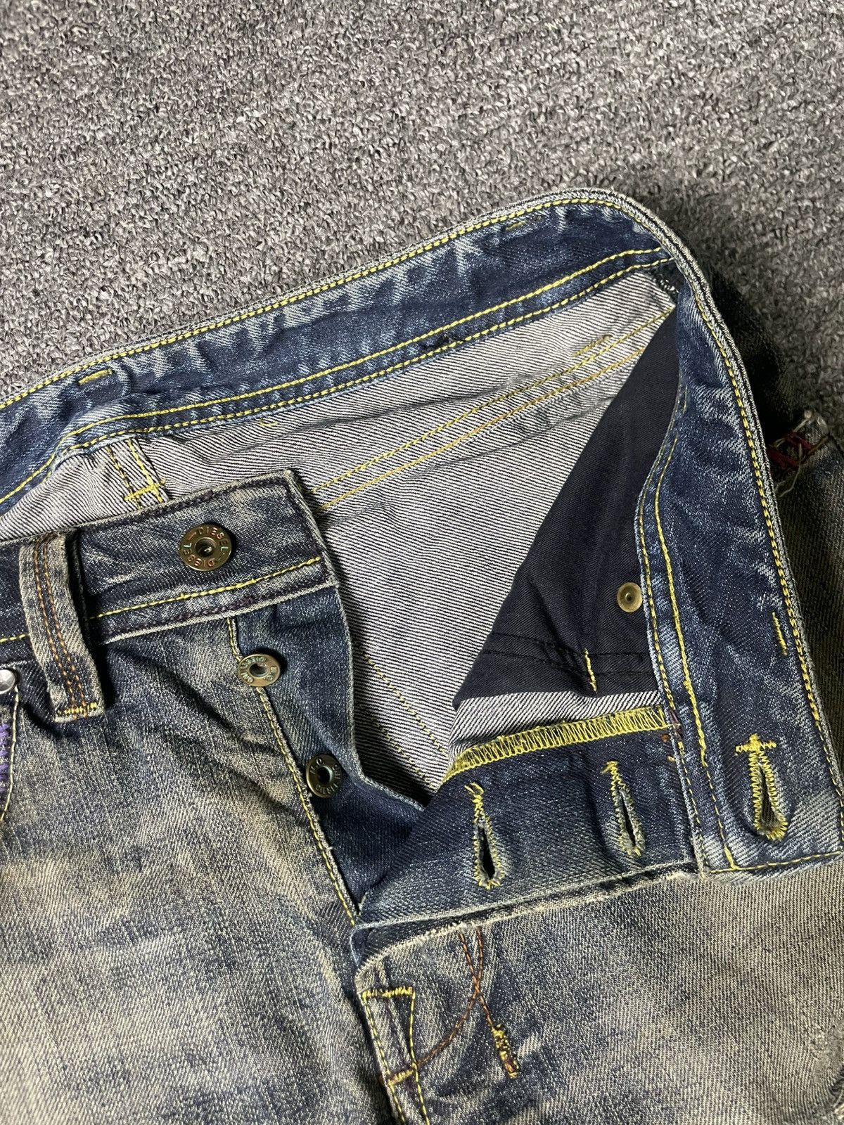 Diesel Vintage DIESEL Straight Cut Distressed Denim (91) Size US 29 - 10 Thumbnail