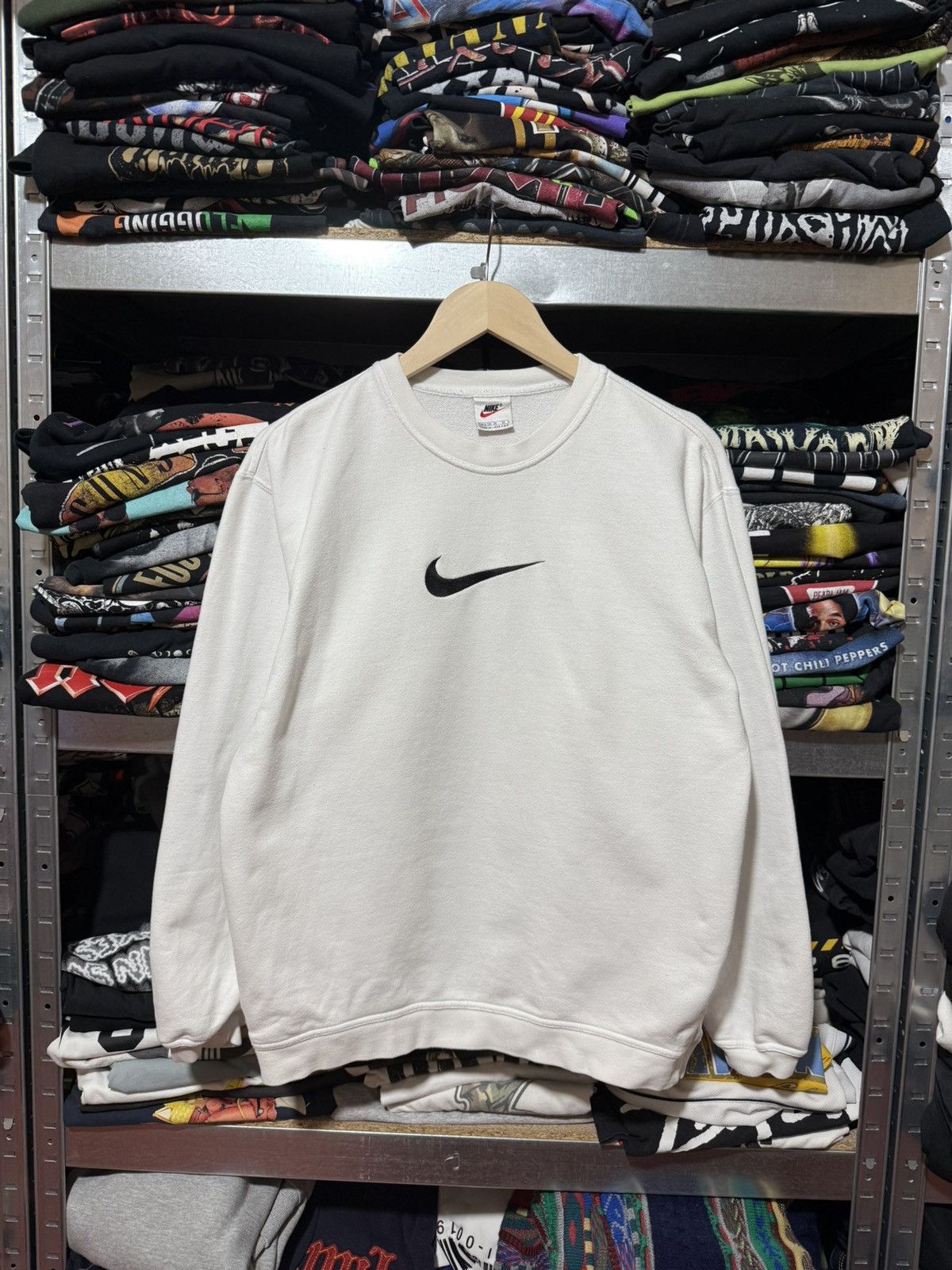 Nike Vintage 90’s Nike Big Center Logo Swoosh Sweatshirt Y2K Hype Size US M / EU 48-50 / 2 - 1 Thumbnail