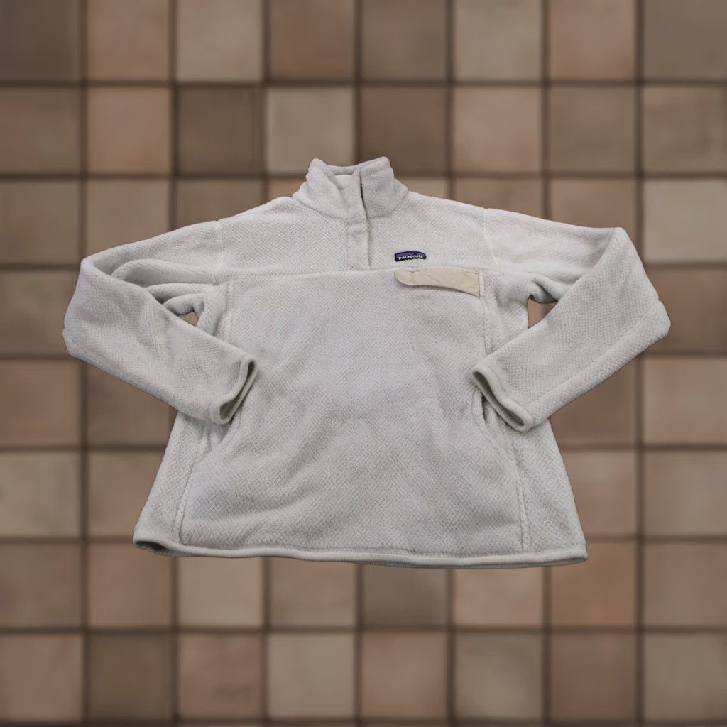Patagonia Patagonia Jacket Women L White Snap T Fleece Fuzzy Polartec Jumper Camping 25442 Size L / US 10 / IT 46 - 1 Thumbnail
