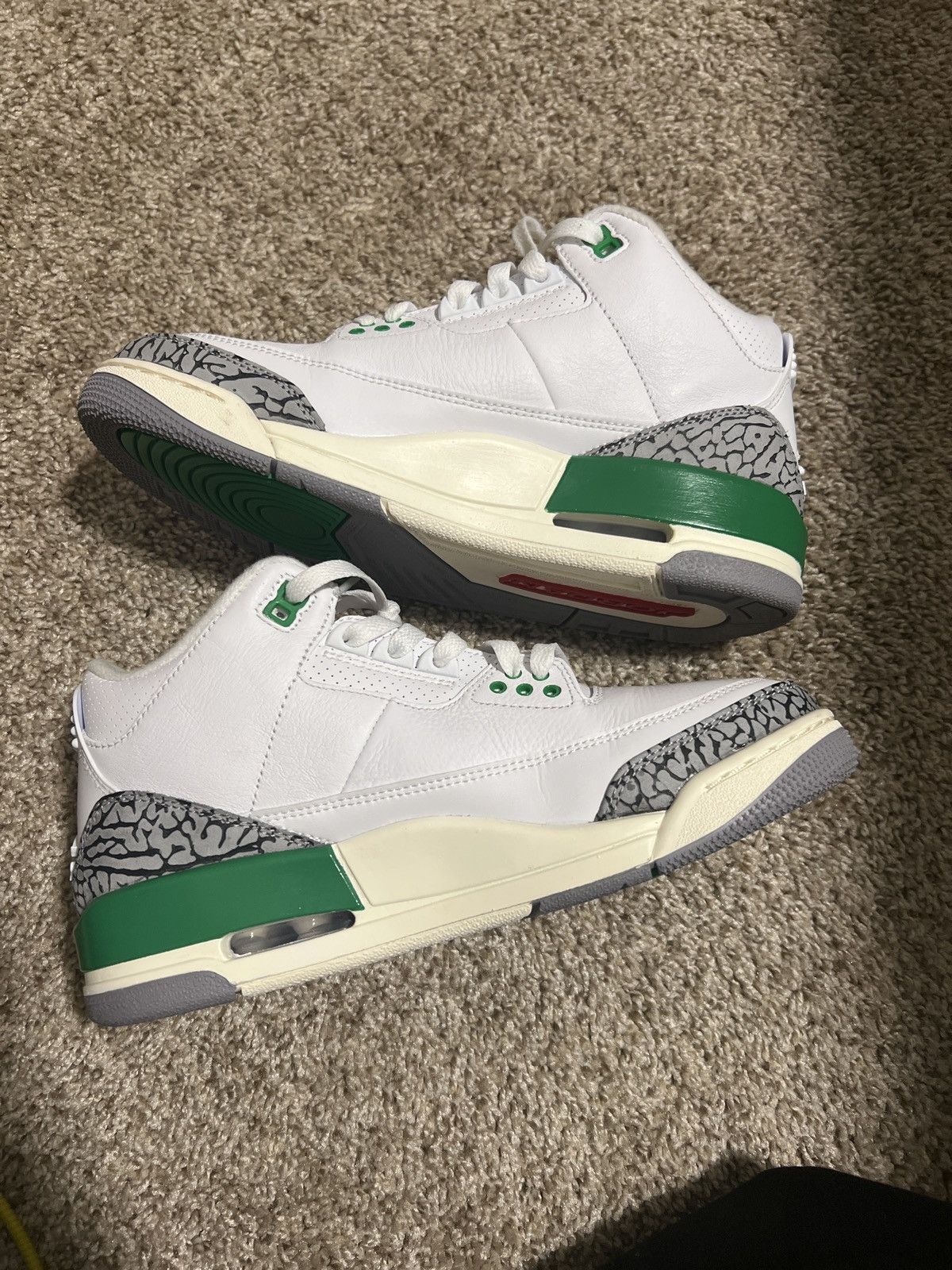 Jordan Brand Air Jordan 3s Size US 7.5 / IT 37.5 - 2 Thumbnail