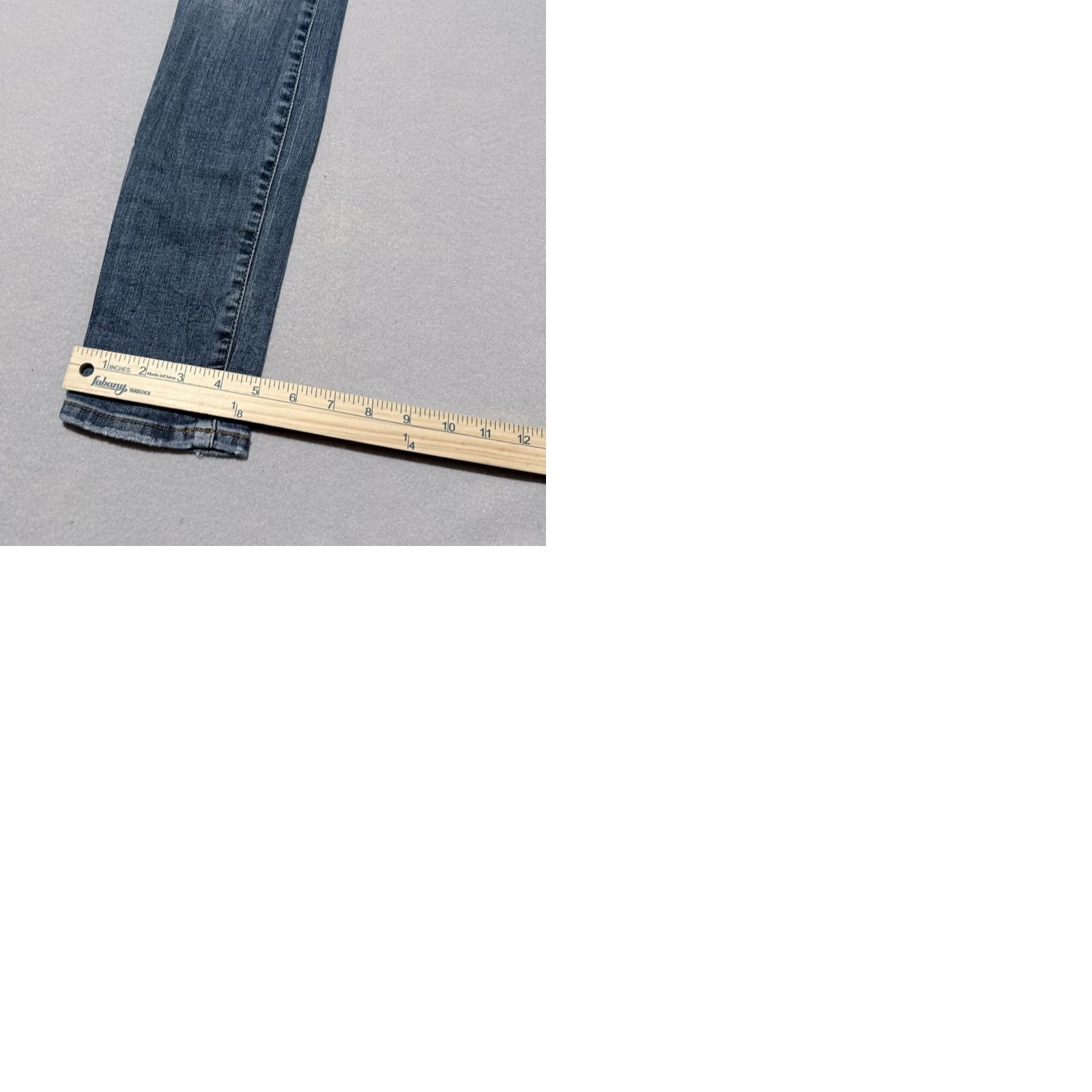 Vintage Universal Thread Jeans Women's Blue Denim Distressed Mid Rise Skinny 26x29 Size 26" / US 2 / IT 38 - 9 Thumbnail