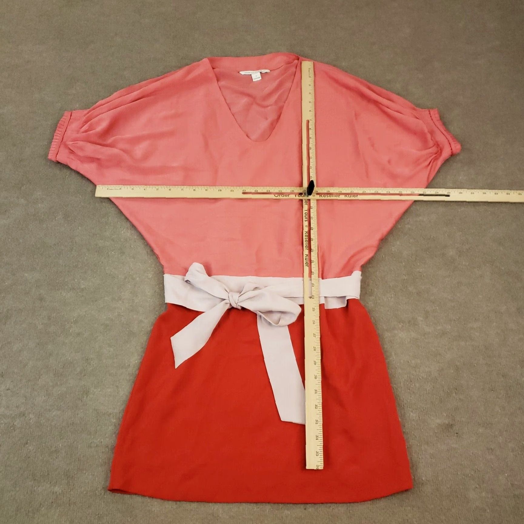 Diane von Furstenberg Diane von Furstenberg Pink Silk Stretch Pencil Dress Womens Size 4 V-Neck Belted Short Sleeve Casual Business Size S / US 4 / IT 40 - 2 Thumbnail