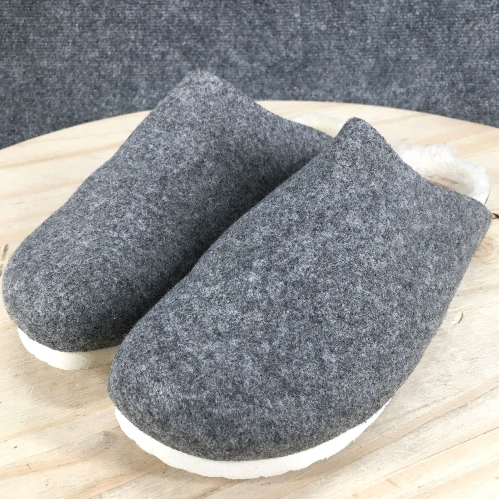 Vintage Universal Thread Sandals Womens 11 Bev Slip-On Lined Mule Slippers Gray Casual Shoes Size US 11 / IT 41 - 6 Thumbnail