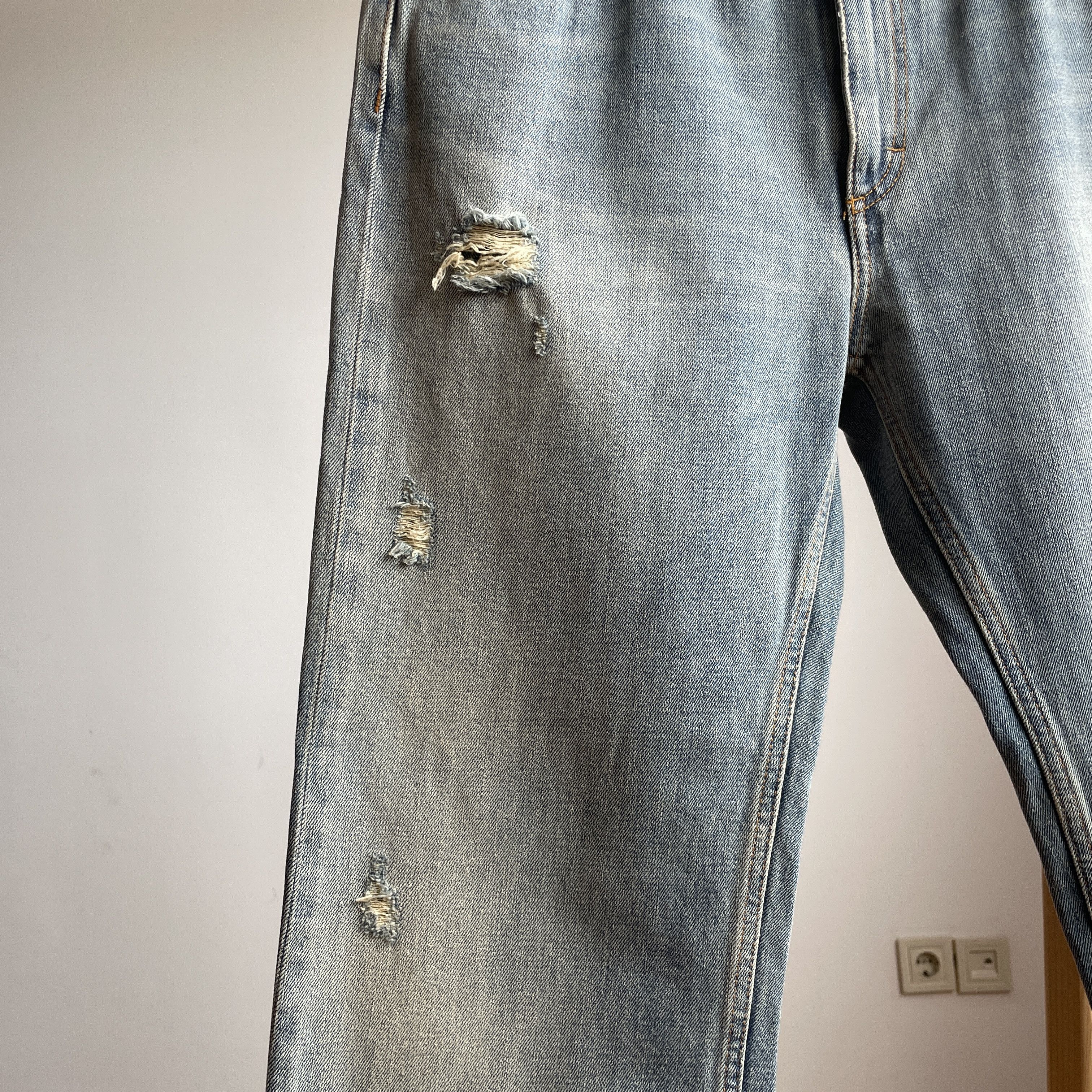 Fiorucci Fiorucci Bella Cropped Straight Distressed Selvedge Denim Size 30" / US 8 / IT 44 - 9 Thumbnail