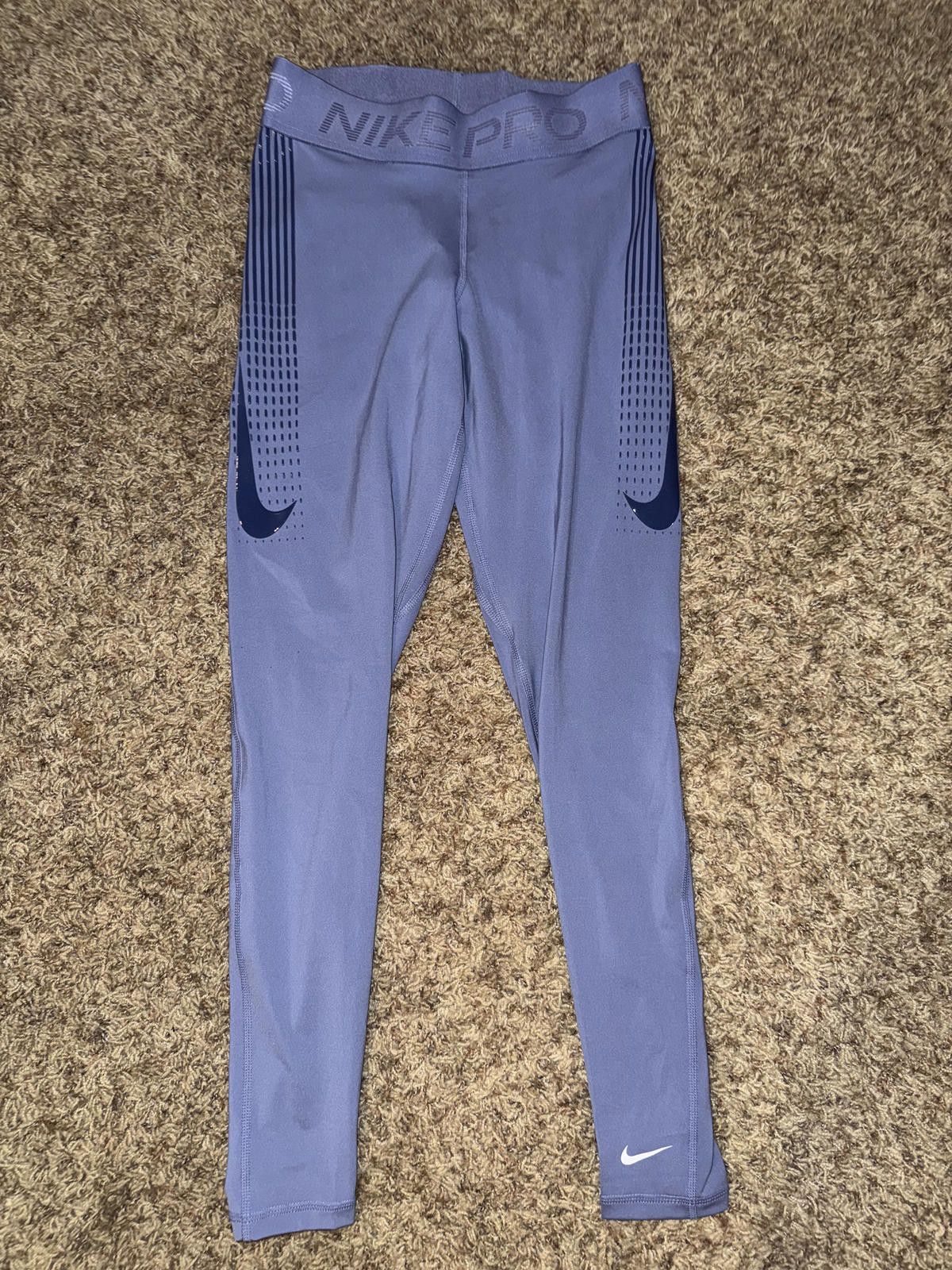 Nike Nike Pro Women's Mid-Rise Full-Length Leggings Sample Size 28" / US 6 / IT 42 - 1 Thumbnail
