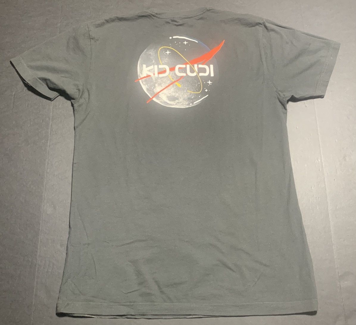 Kid Cudi VTG Kid Cudi Man on the Moon Tour Shirt Size Medium Size US M / EU 48-50 / 2 - 5 Thumbnail