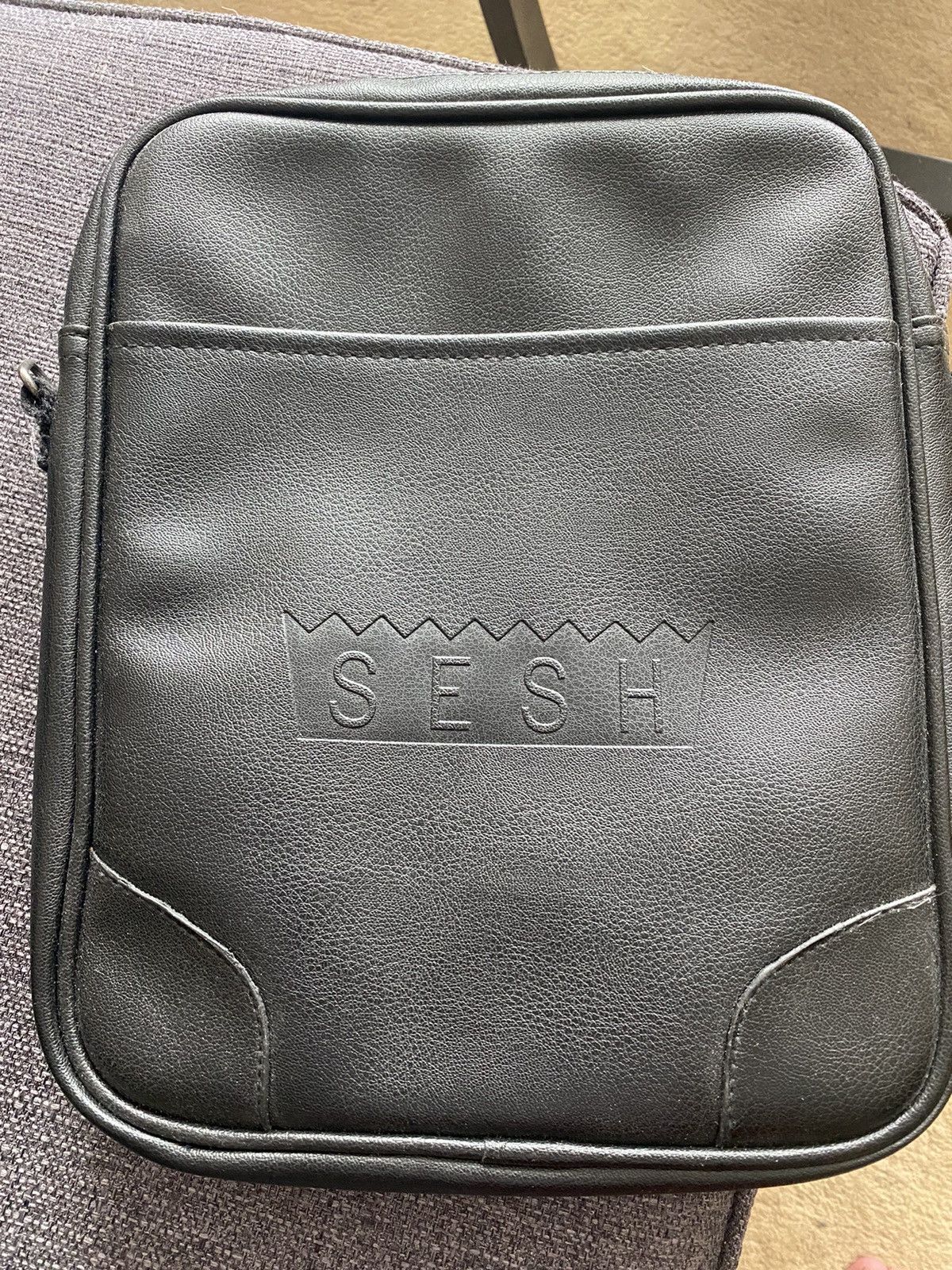 BONES leather shoulder bag 1st edition