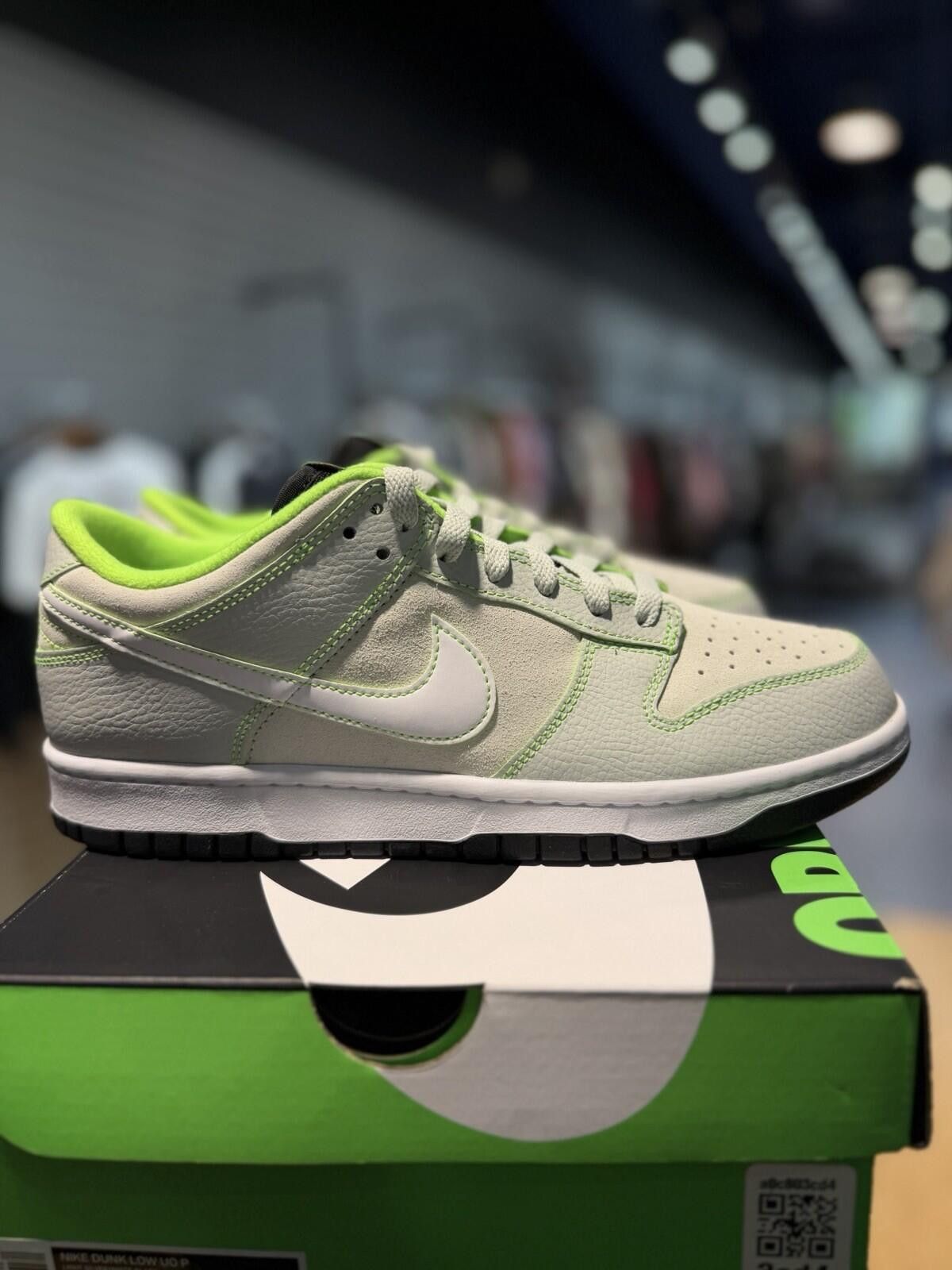 Nike Nike Dunk Low 'University of Oregon' Men's Size 9 Size US 9 / EU 42 - 12 Thumbnail