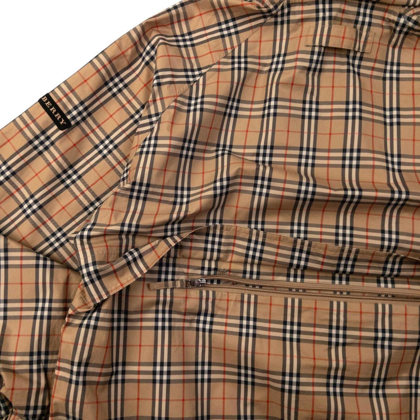 Burberry Vintage Burberry Nova Check Goretex Q Zip Jacket Size L Size US L / EU 52-54 / 3 - 6 Thumbnail