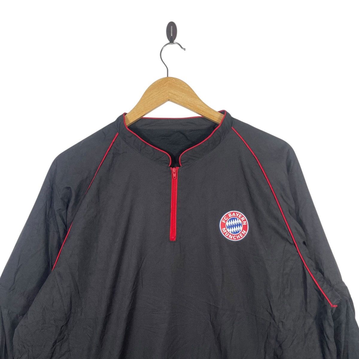 Vintage FC Bayern Munich Quarter Zip Pullover Jacket Black Red Size US L / EU 52-54 / 3 - 2 Thumbnail