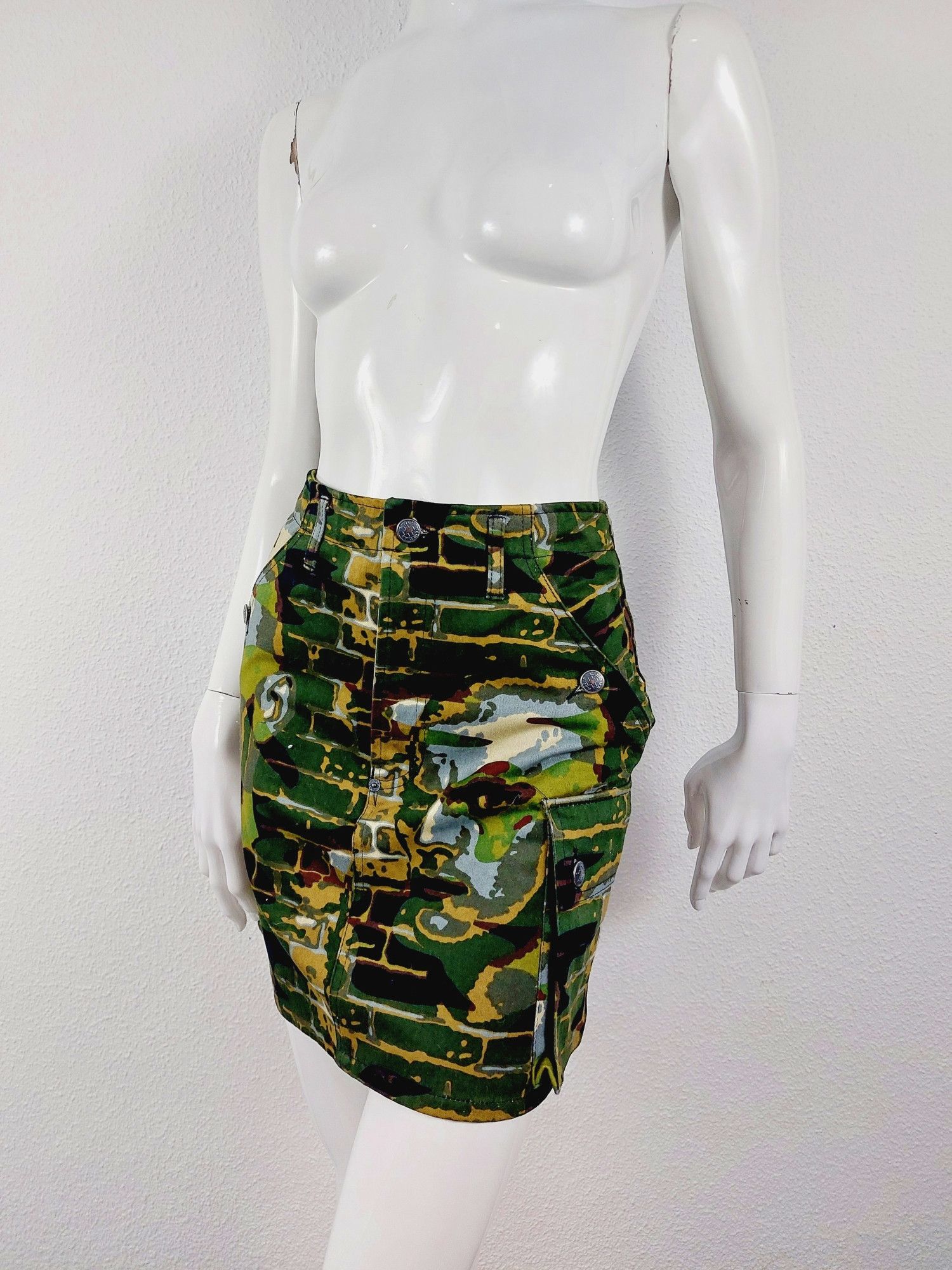 Jean Paul Gaultier Jean Paul Gaultier 1997 Face Anarchy Fight Racism Skirt RT Size 25" / US 0 / IT 36 - 16 Thumbnail