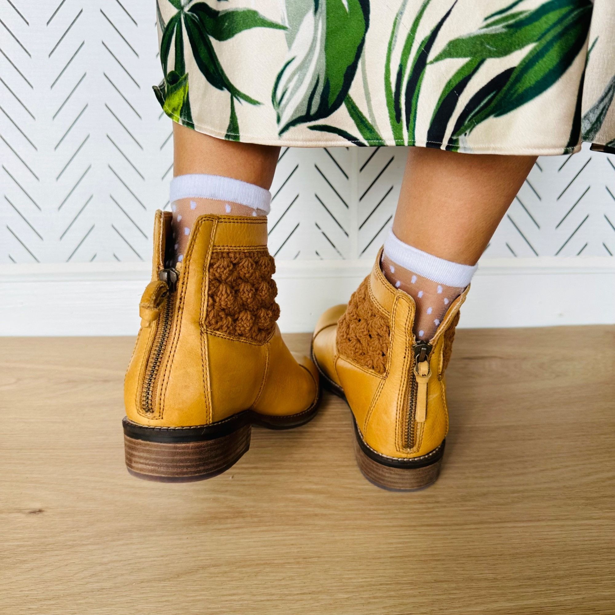 Other ⭐Latigo Womens Ankle Boots Booties Sz 7.5 Camel Brown Leathe Size US 7.5 / IT 37.5 - 5 Thumbnail