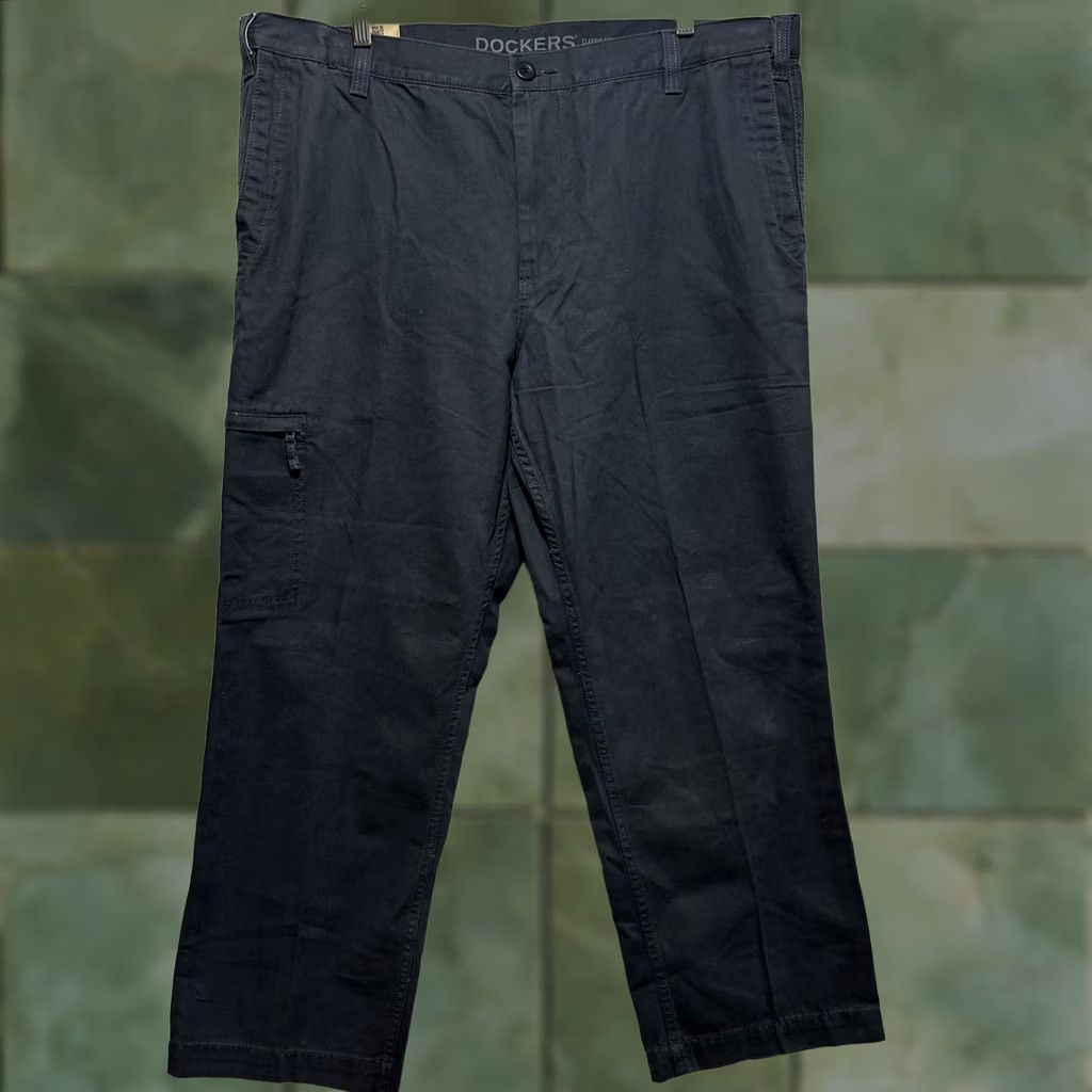 Dockers DOCKERS Pacific Classic Fit Comfort Cargo Pants Men Sz 42 Dark Gray Canvas NWT Size US 42 / EU 58 - 1 Thumbnail