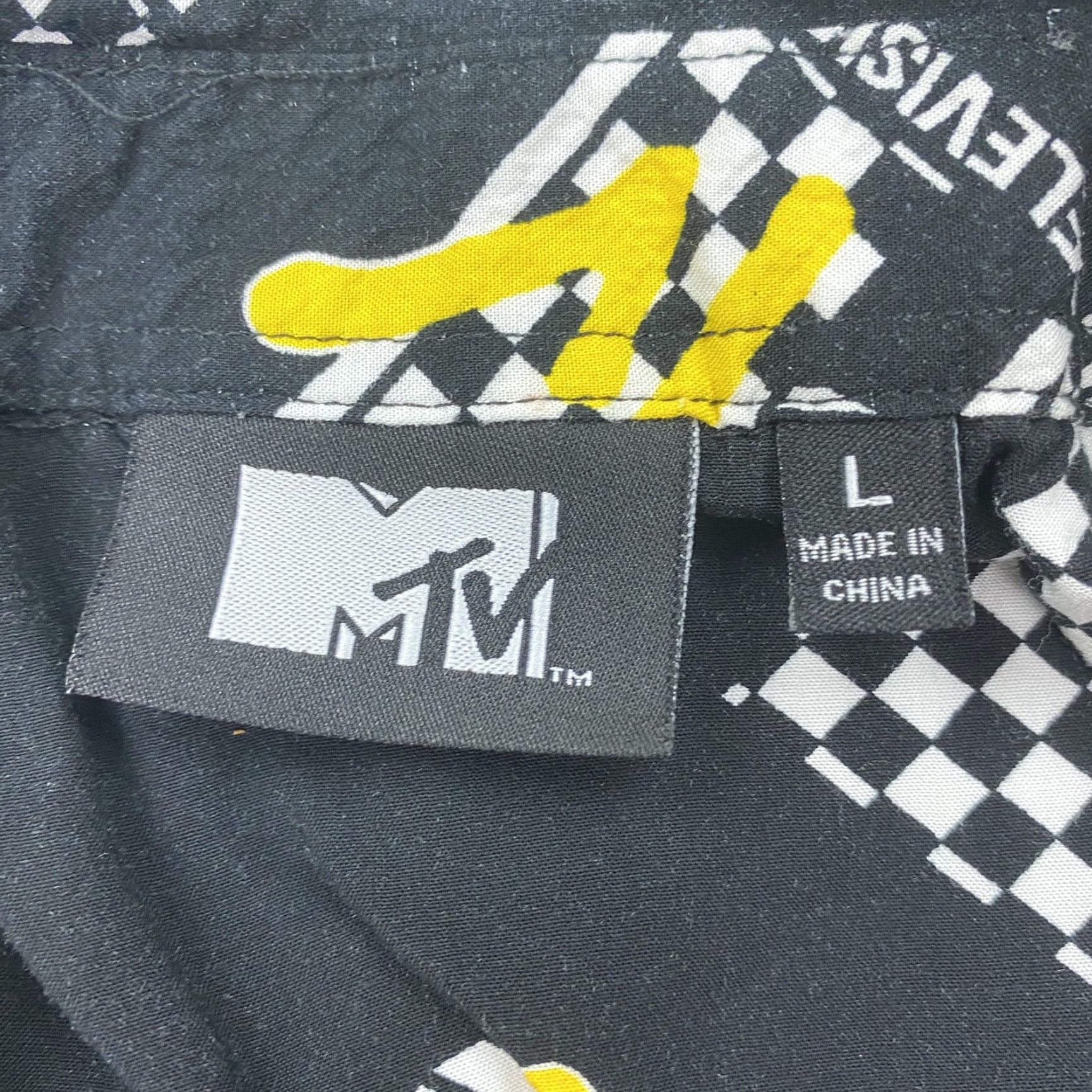 Vintage MTV Shirt Mens Large Black Rayon Button Up Short Sleeve Graphic Print Music Theme 90s Concert Mens Size US L / EU 52-54 / 3 - 4 Thumbnail