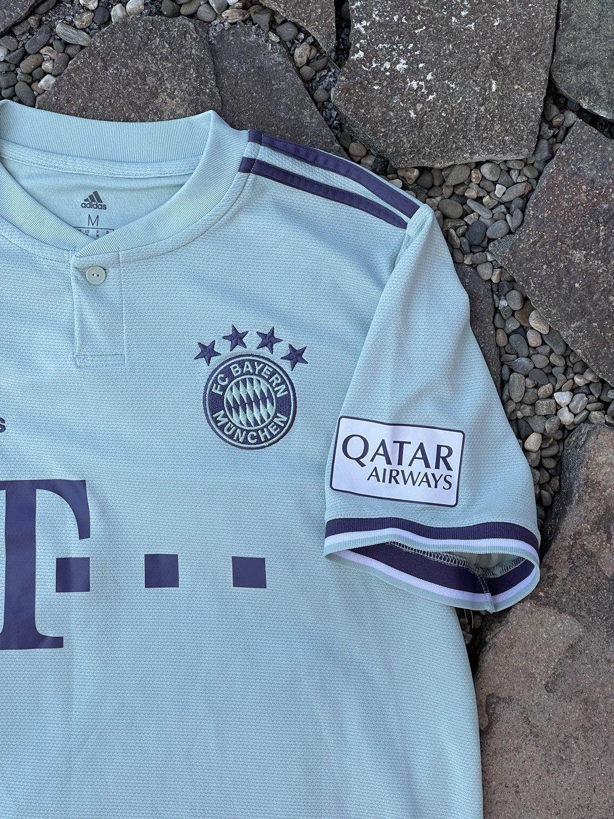 Adidas 2018 Adidas Bayern Munchen soccer jersey Size US M / EU 48-50 / 2 - 4 Thumbnail