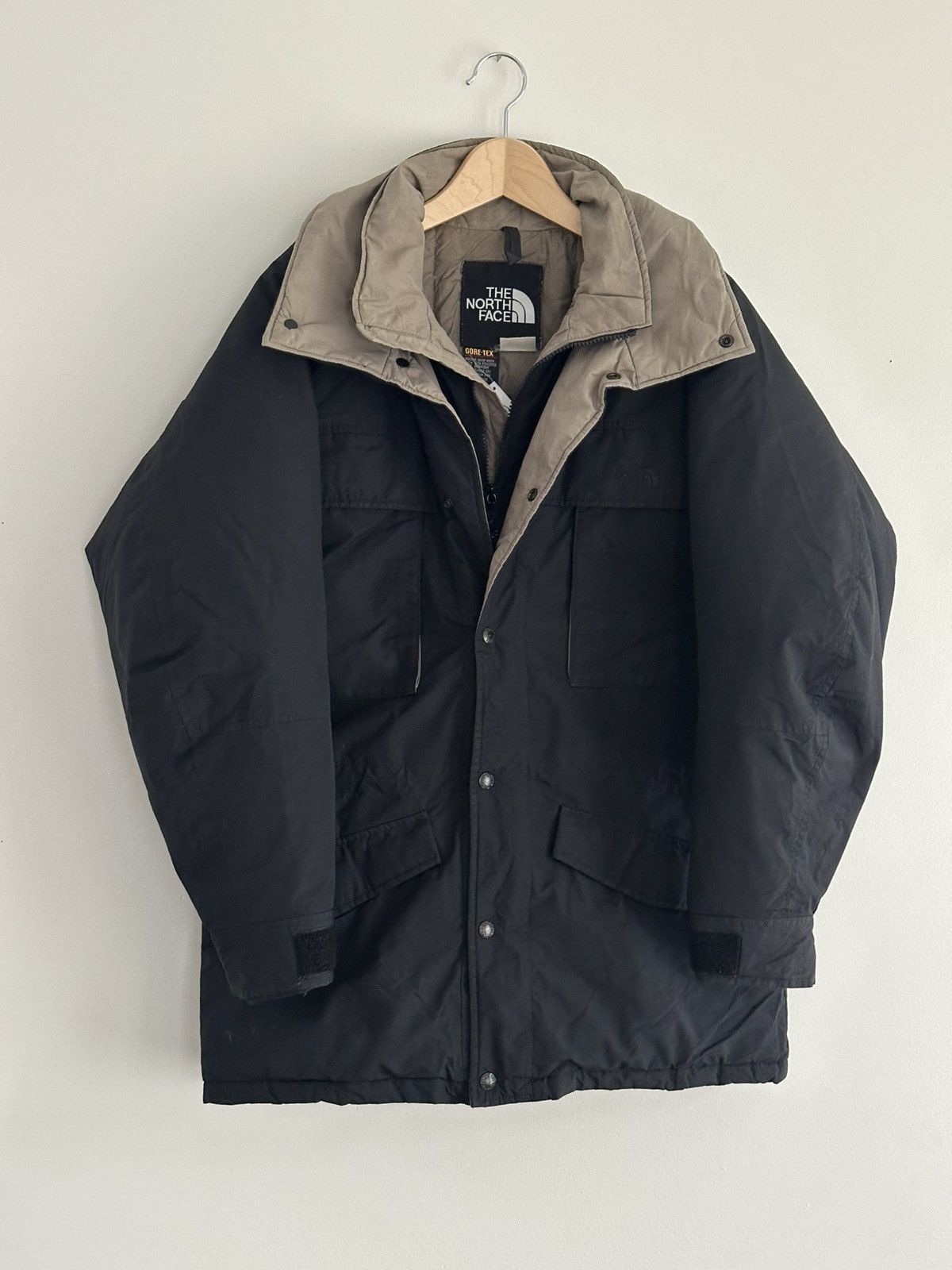 The North Face Vintage The North Face Gore-Tex Shell Puffer Jacket Small Size US S / EU 44-46 / 1 - 1 Thumbnail