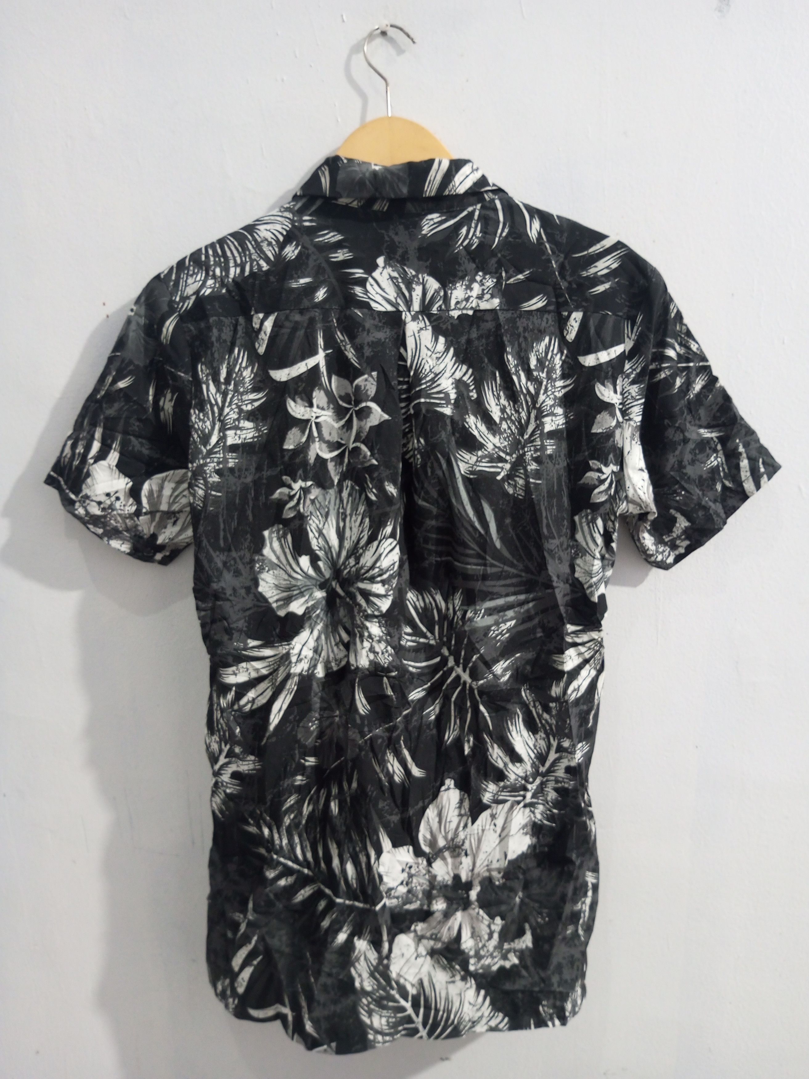 semanticdesign Vintage Shellac x Semantic design floral shirt Size US M / EU 48-50 / 2 - 4 Thumbnail