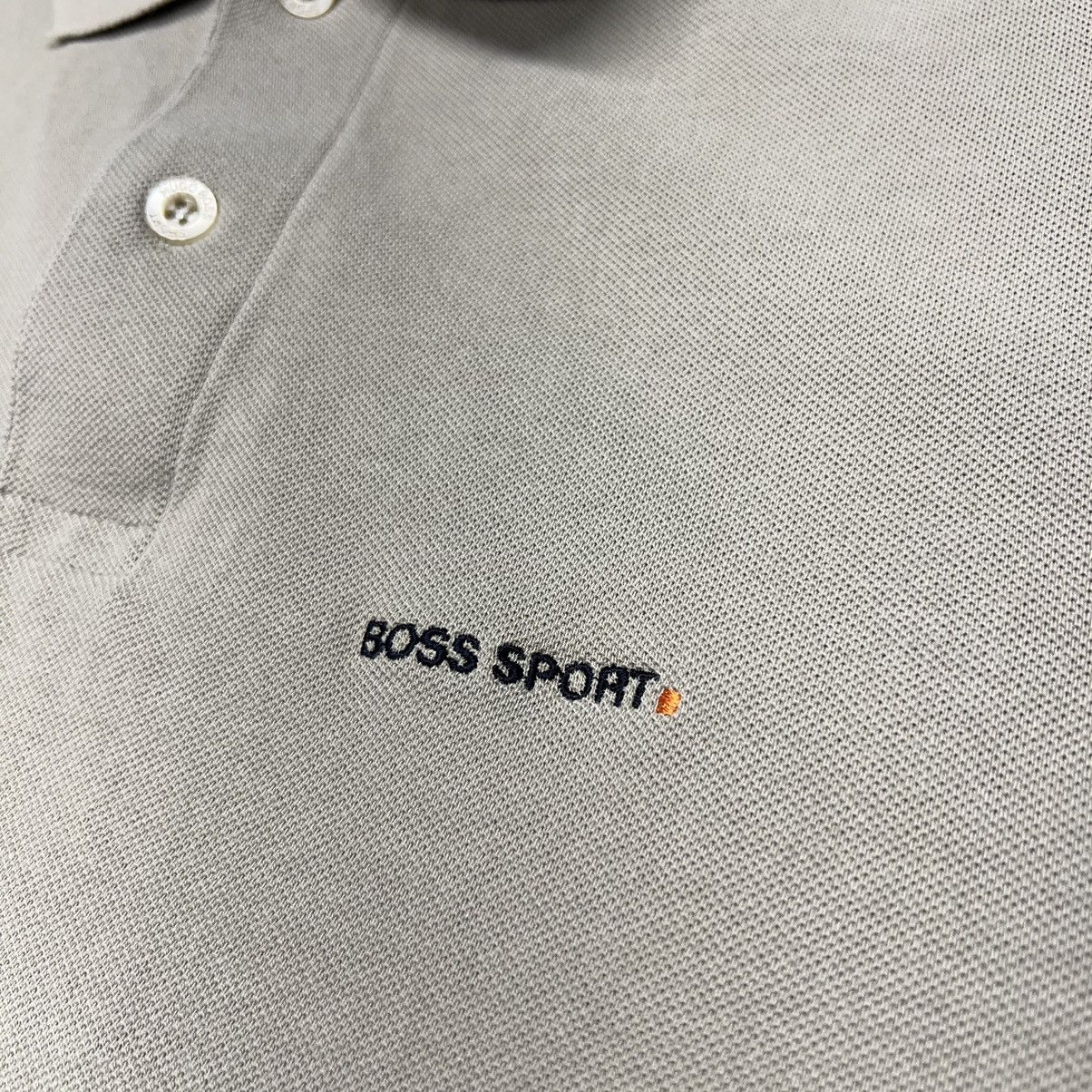 Hugo Boss Huge Boss Polo Beige Sport Embroidered Trooper Logo Y2K Size US L / EU 52-54 / 3 - 3 Thumbnail