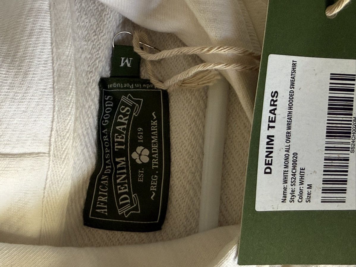 DENIM TEARS Denim Tears White Embossed Cotton Wreath Hoodie Size US M / EU 48-50 / 2 - 2 Thumbnail