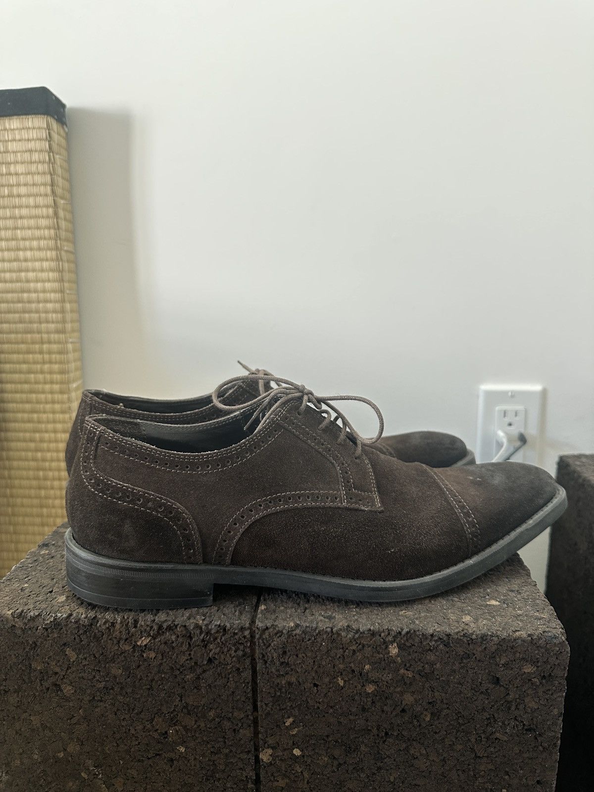 Bruno Magli Suede Brogue Cap Toes Size US 8.5 / EU 41-42 - 3 Thumbnail