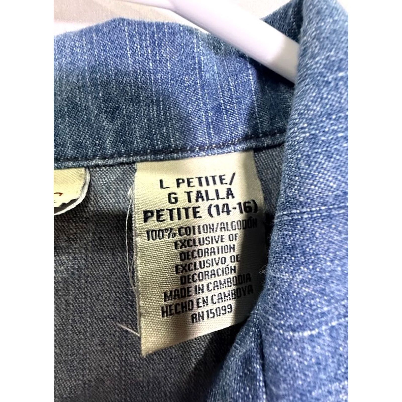 Vintage VINTAGE Classic Elements Denim Jacket Floral Embroidery Women's PL Blue 90s Embroidery Lightweight Button Front Jacket Men? Size L / US 10 / IT 46 - 4 Thumbnail