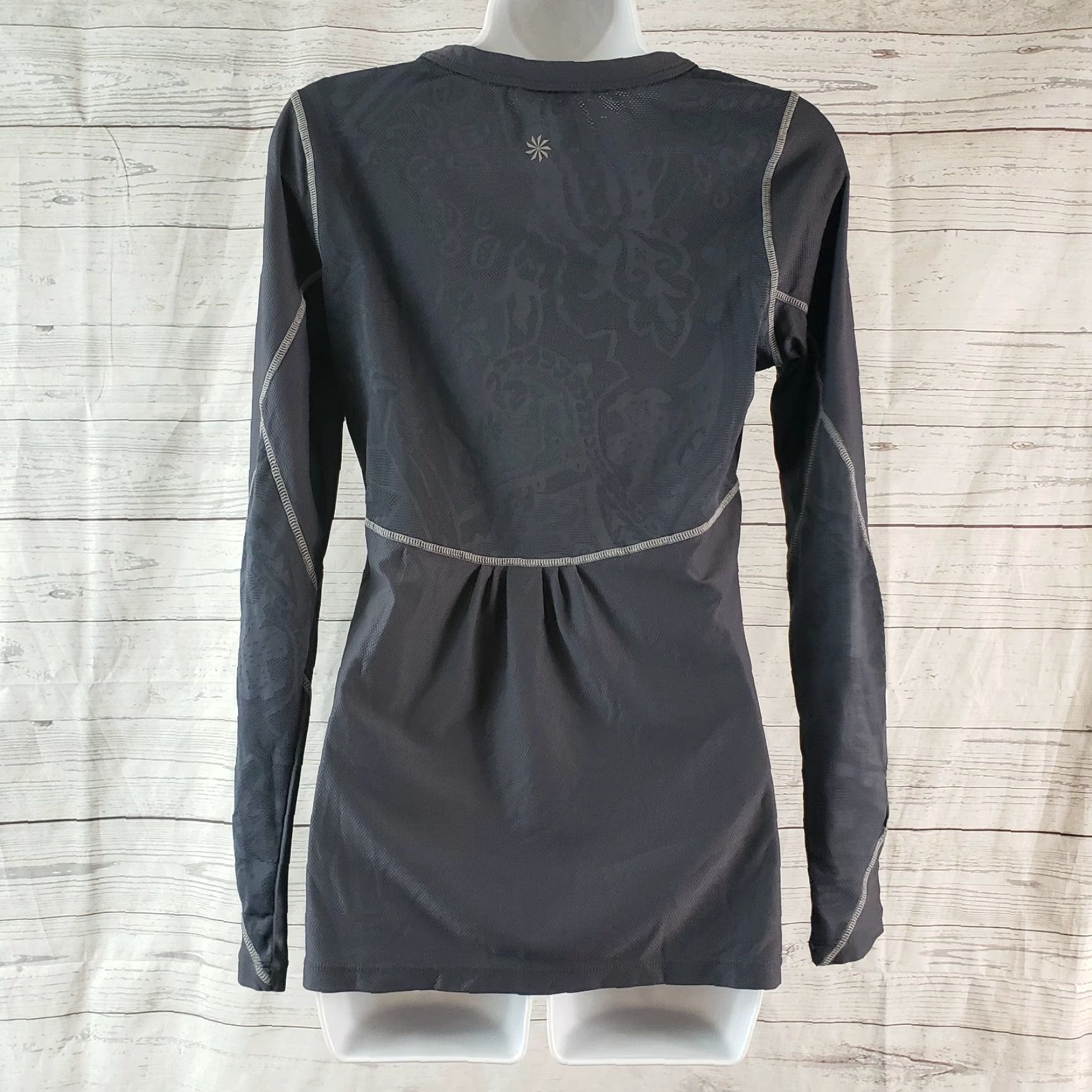 Athleta Athleta Womens Long Sleeve Top Sz Small Solid Gray Polyester Blend Size S / US 4 / IT 40 - 4 Thumbnail