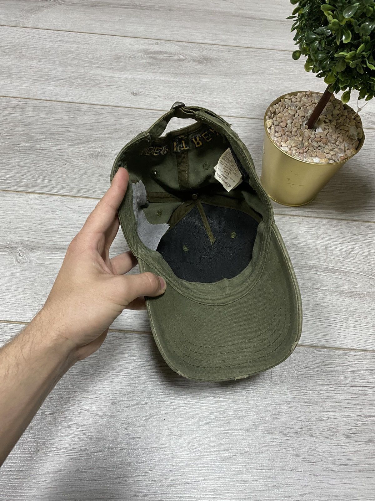 Dsquared2 × Vintage Dsquared2 Canada 🍁 Keep it real painted Italy cap Size ONE SIZE - 4 Thumbnail