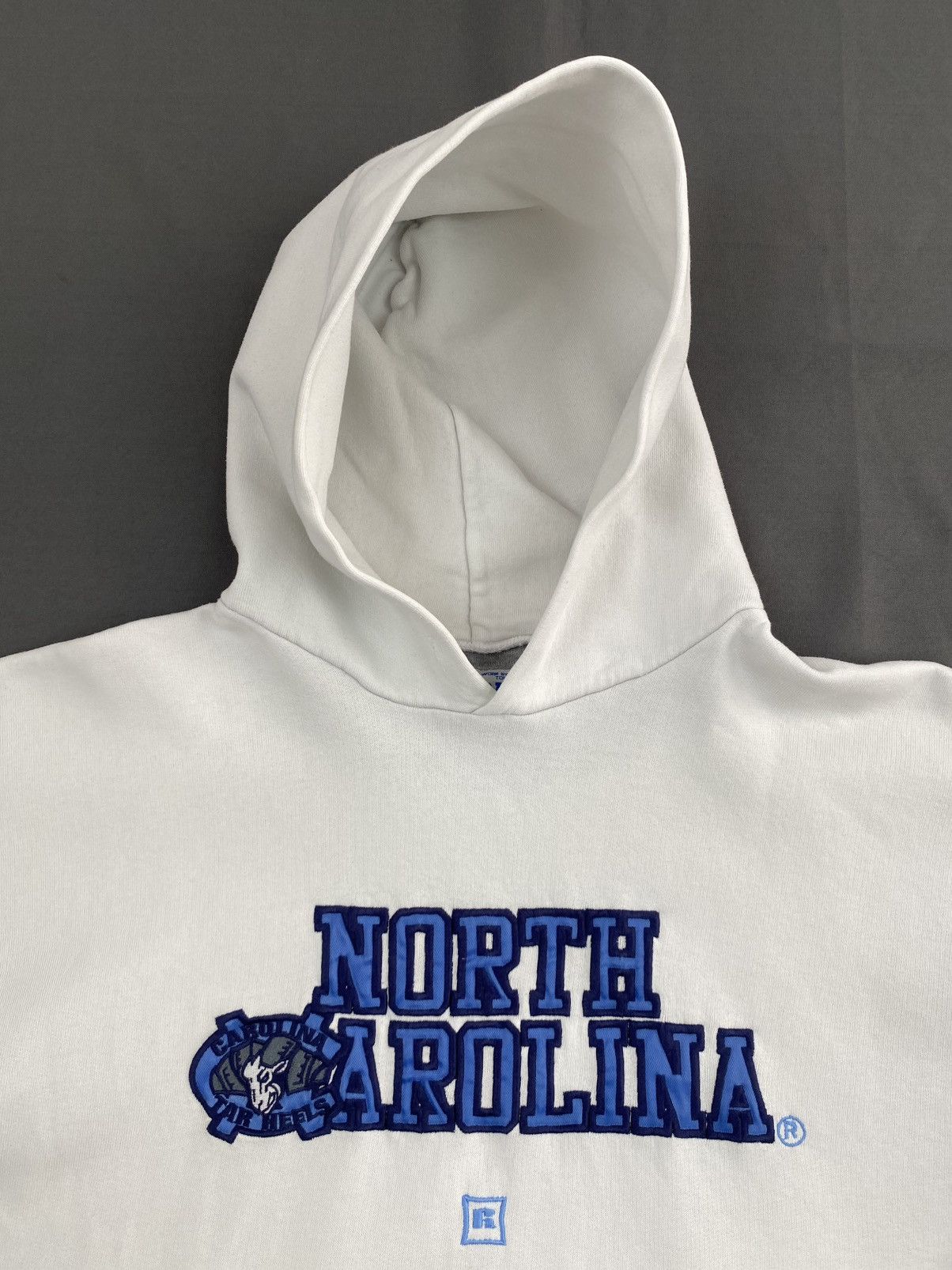 Russell Athletic 1990’s Vintage Russel North Carolina Tar Heels Boxy Hoodie Size US XL / EU 56 / 4 - 2 Thumbnail