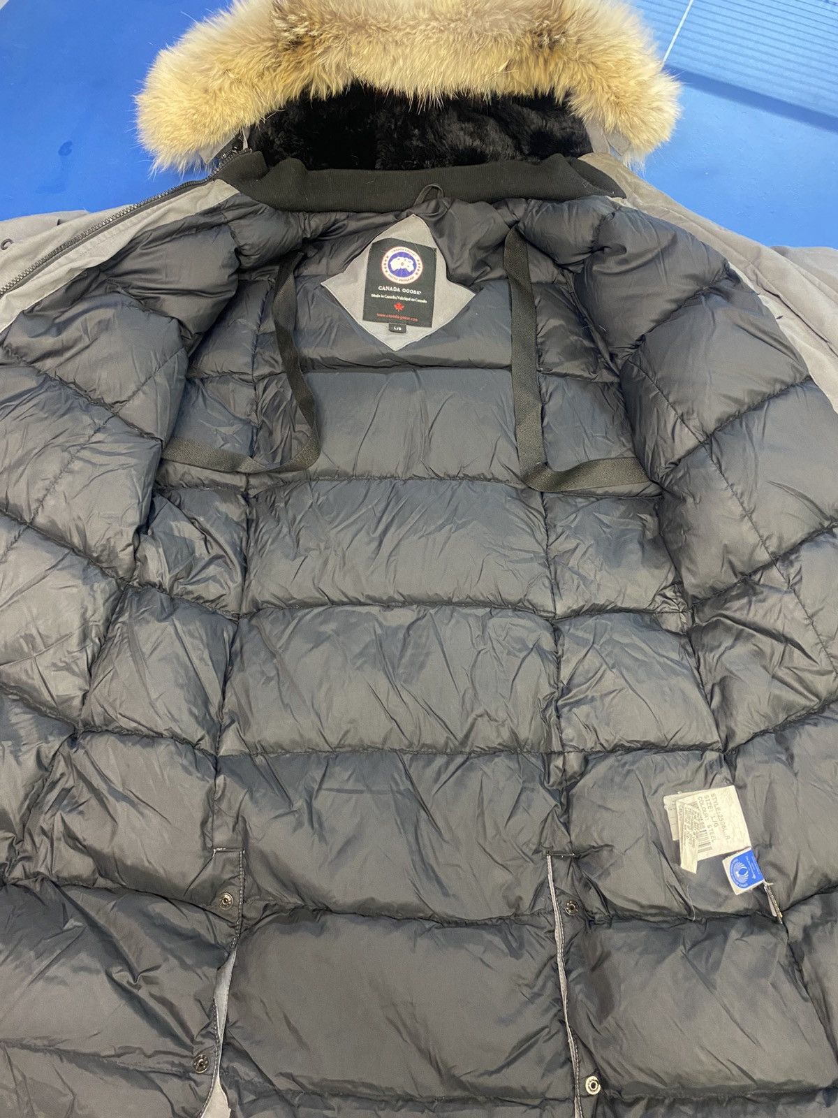 Canada Goose × Vetements Canada Goose Kensington Parka down jacket hood Coyote fur Size L / US 10 / IT 46 - 12 Thumbnail