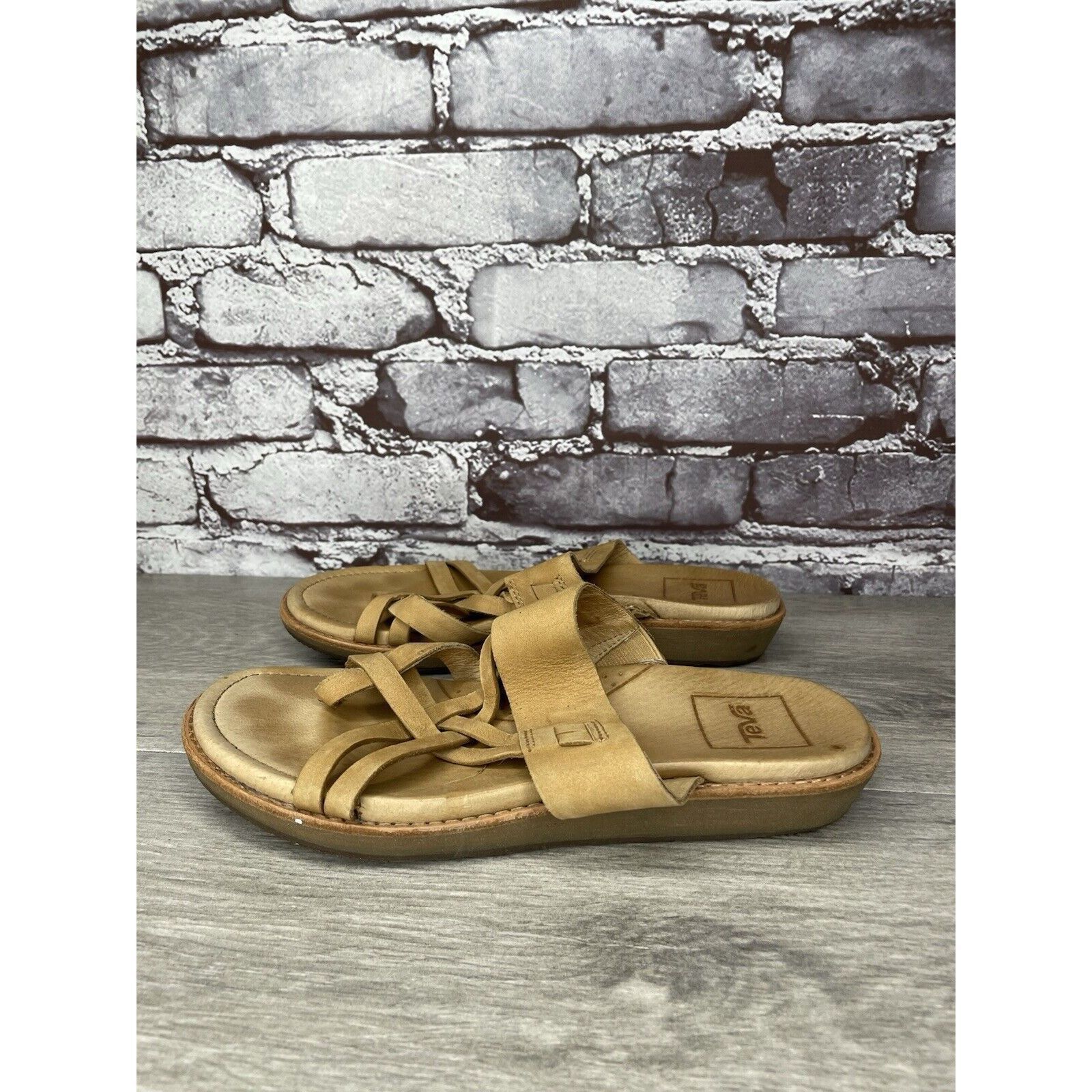 Teva Teva Encanta Tan Brown Leather Casual Toe Slides Sandals Wom Size US 7 / IT 37 - 19 Thumbnail