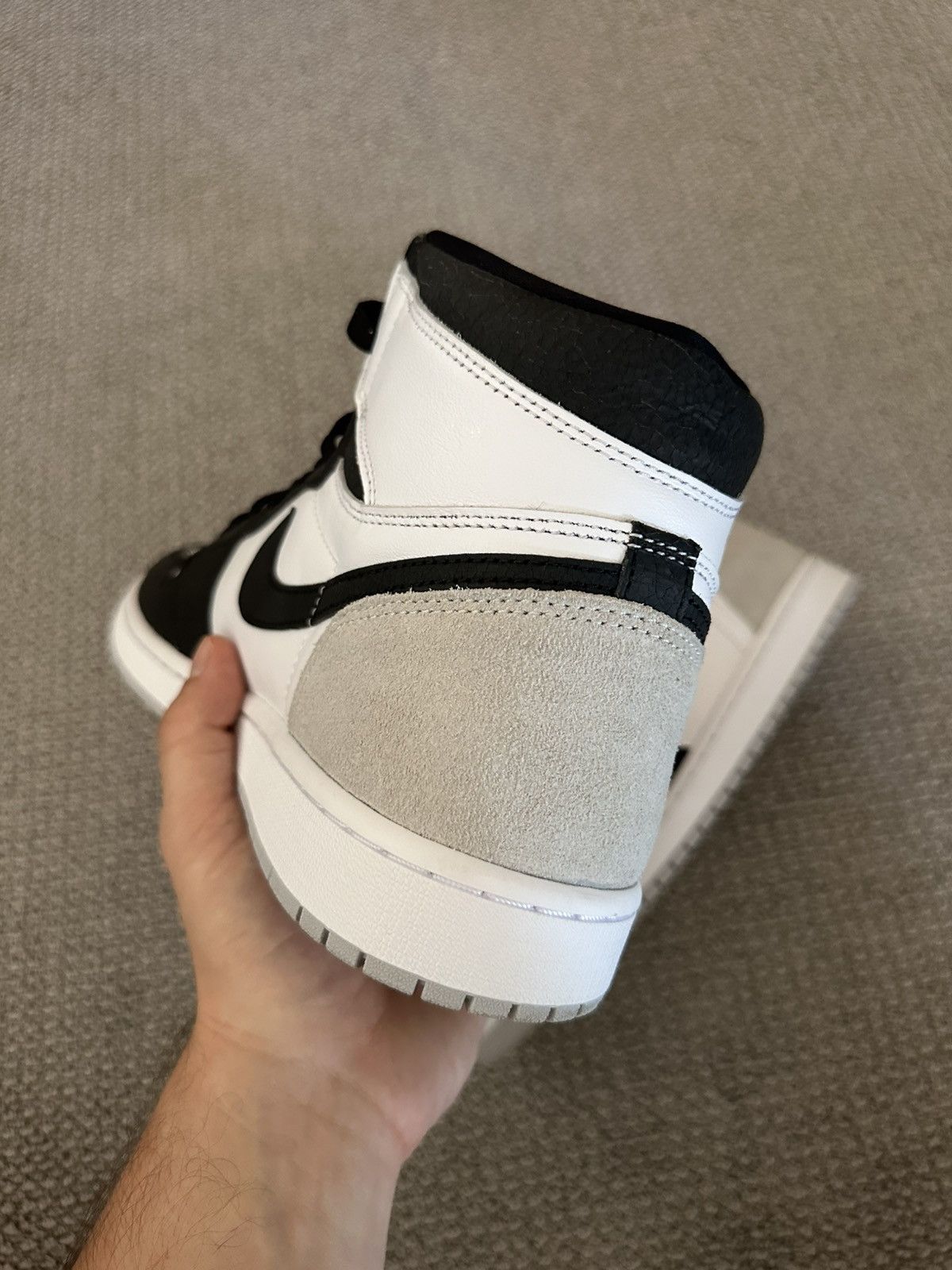 Nike Jordan 1 Bleached Coral Size US 11 / EU 44 - 11 Thumbnail