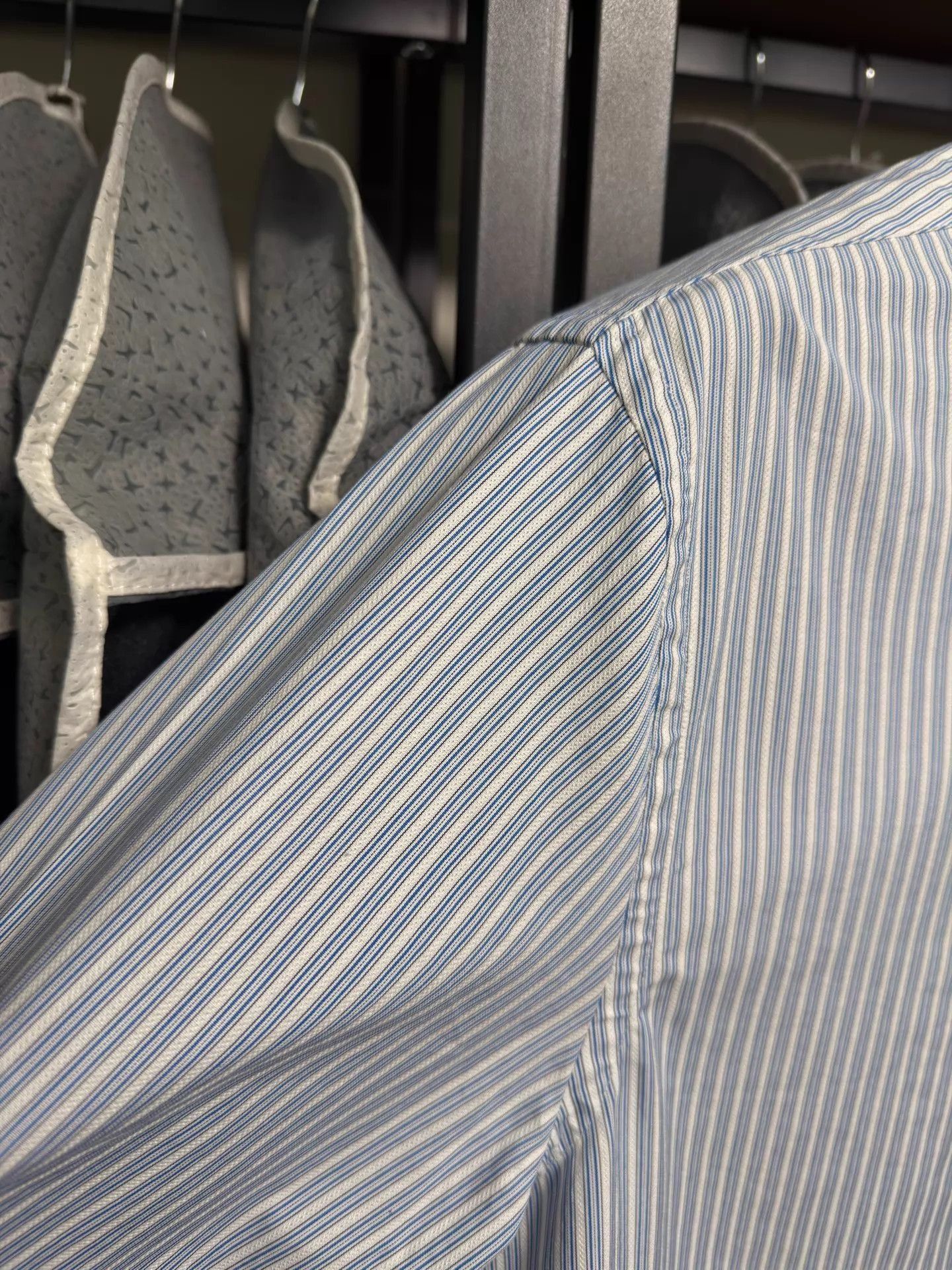 Burberry Striped Long Sleeve Button-Up Shirt with Contrast Collar Size US XXS / EU 40 - 4 Thumbnail