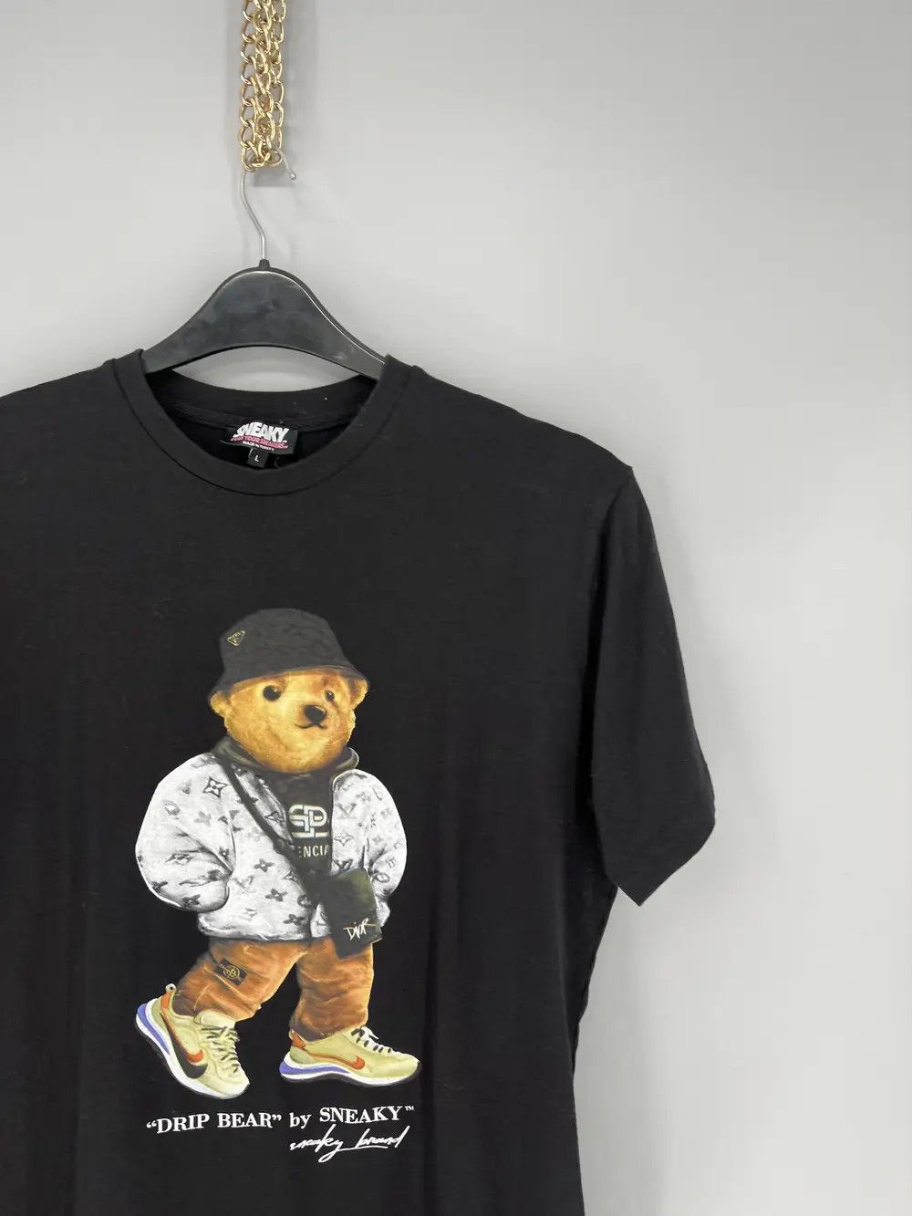 Japanese Brand × Vintage T-shirt stylish bear, chic print, rare find Size US L / EU 52-54 / 3 - 5 Thumbnail
