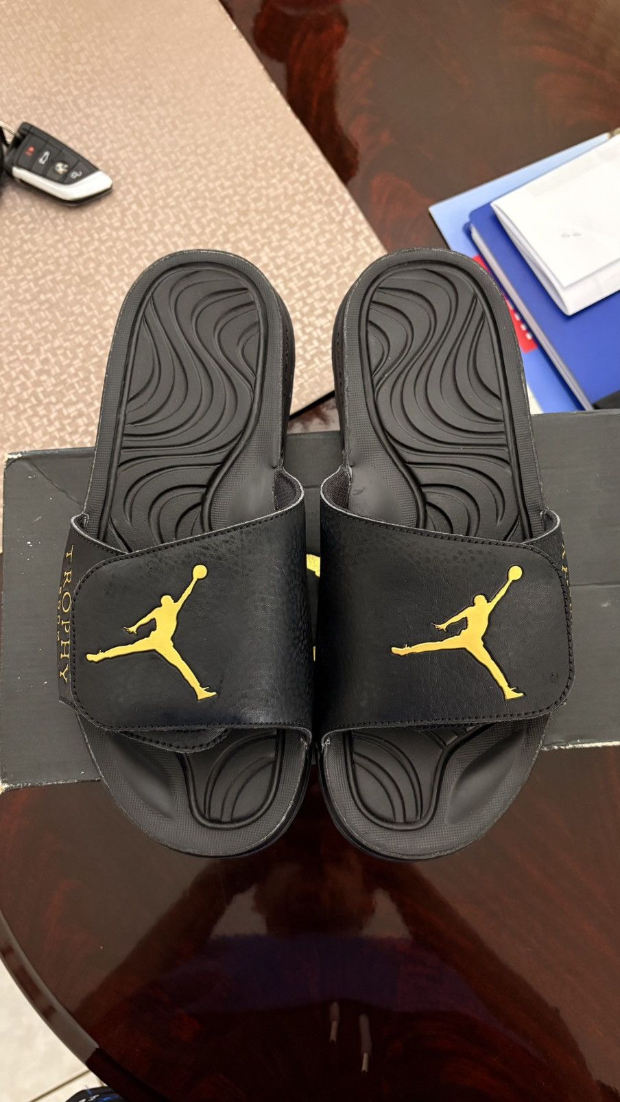 Jordan Brand Jordan x Trophy Room Hydro 5 Slides Size US 9 / EU 42 - 4 Thumbnail