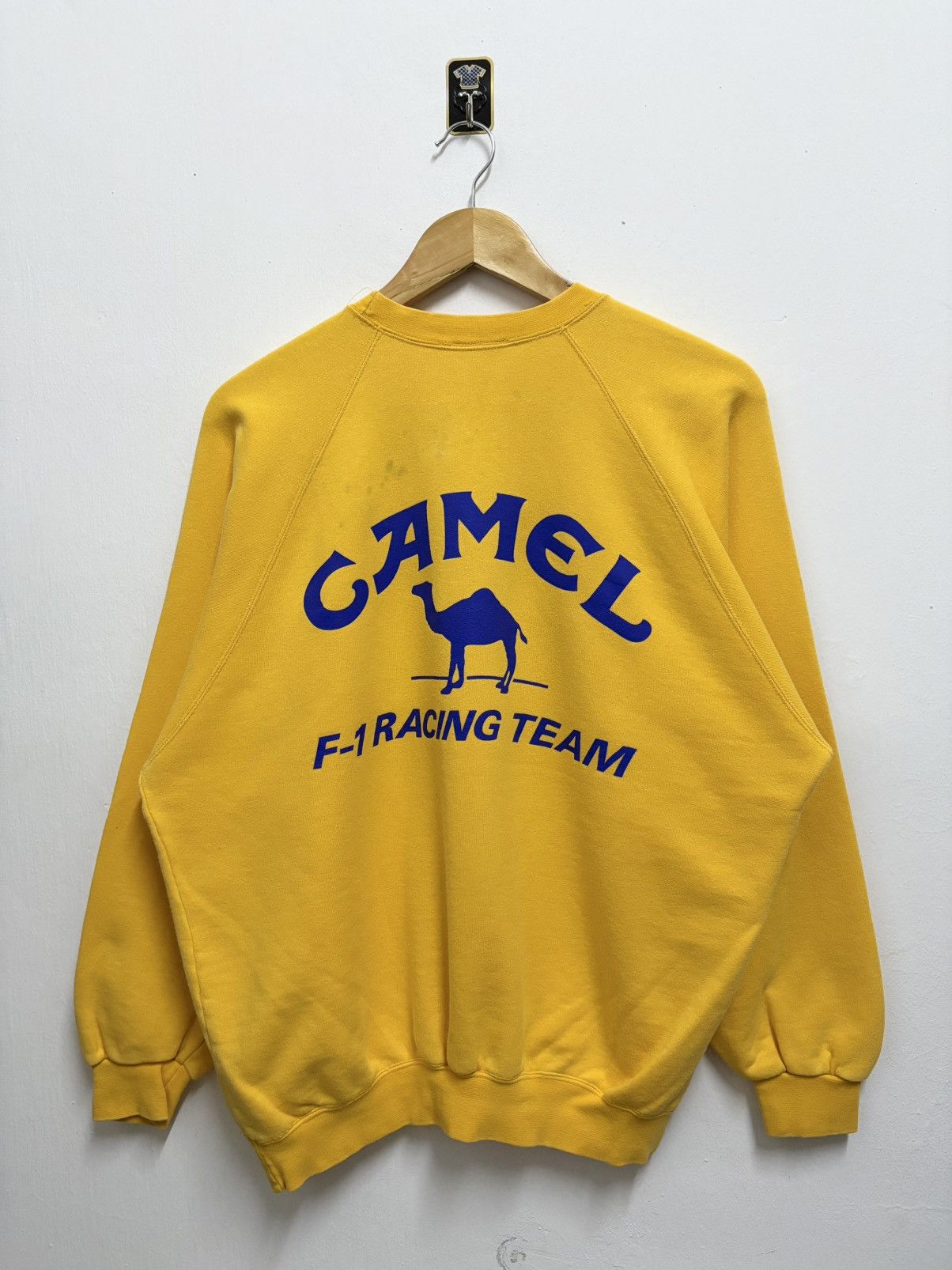 Vintage Vintage 80’s Camel F1 Racing Team Yellow Crewneck Size US L / EU 52-54 / 3 - 1 Thumbnail