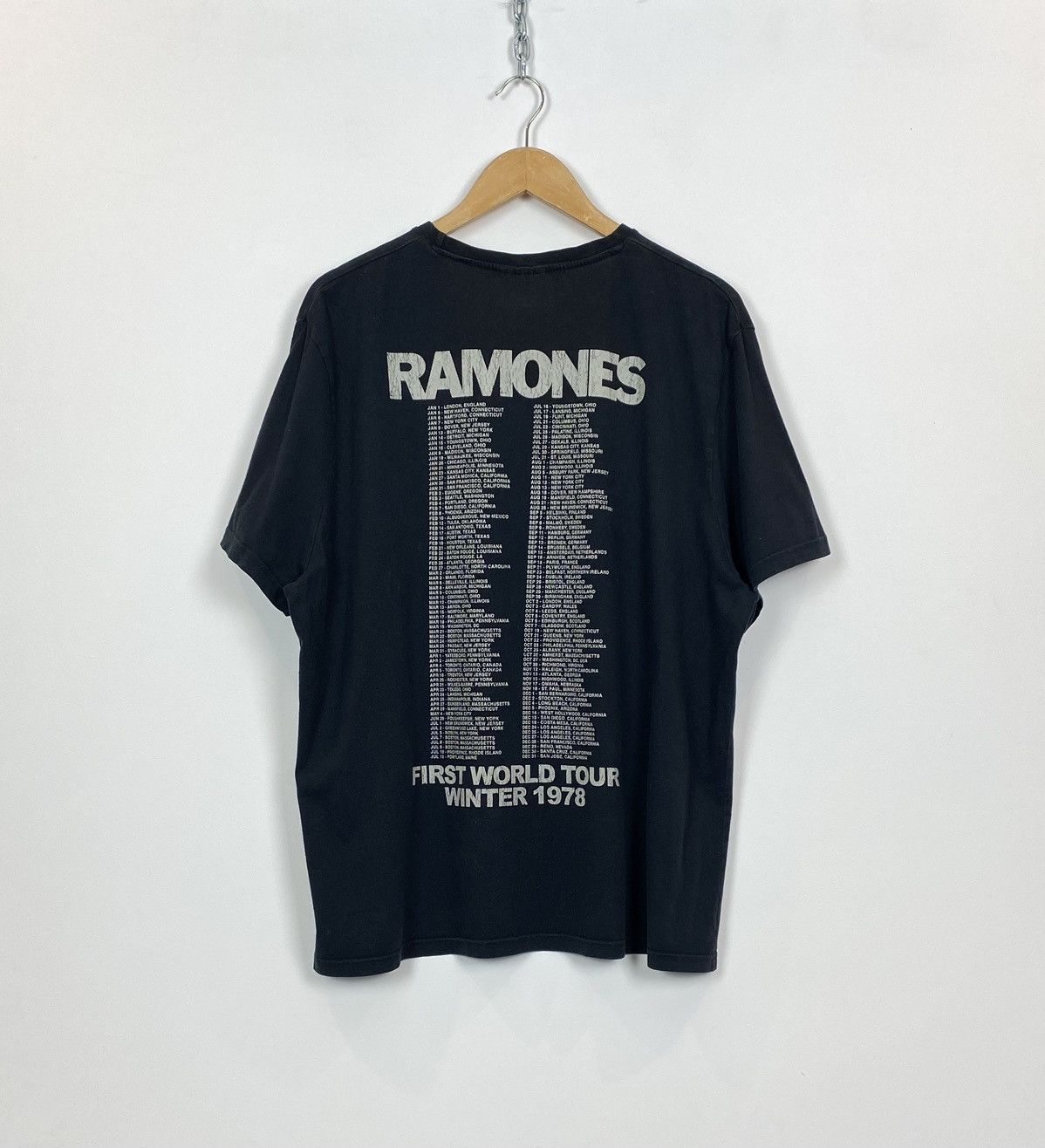 Band Tees The Ramones T- Shirt - First World Tour 1978 Size L-XL Black Size US XL / EU 56 / 4 - 6 Thumbnail