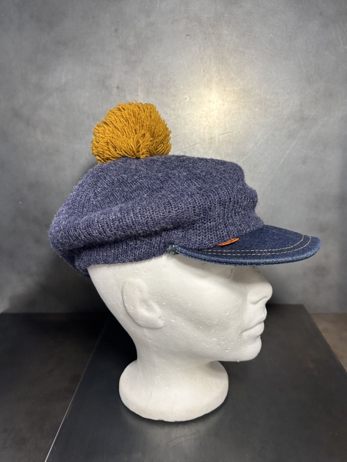 Levi's 1970s Levi's Orange Tab Hat Vintage Ski Pom Pom Brim Beanie Size ONE SIZE - 13 Thumbnail