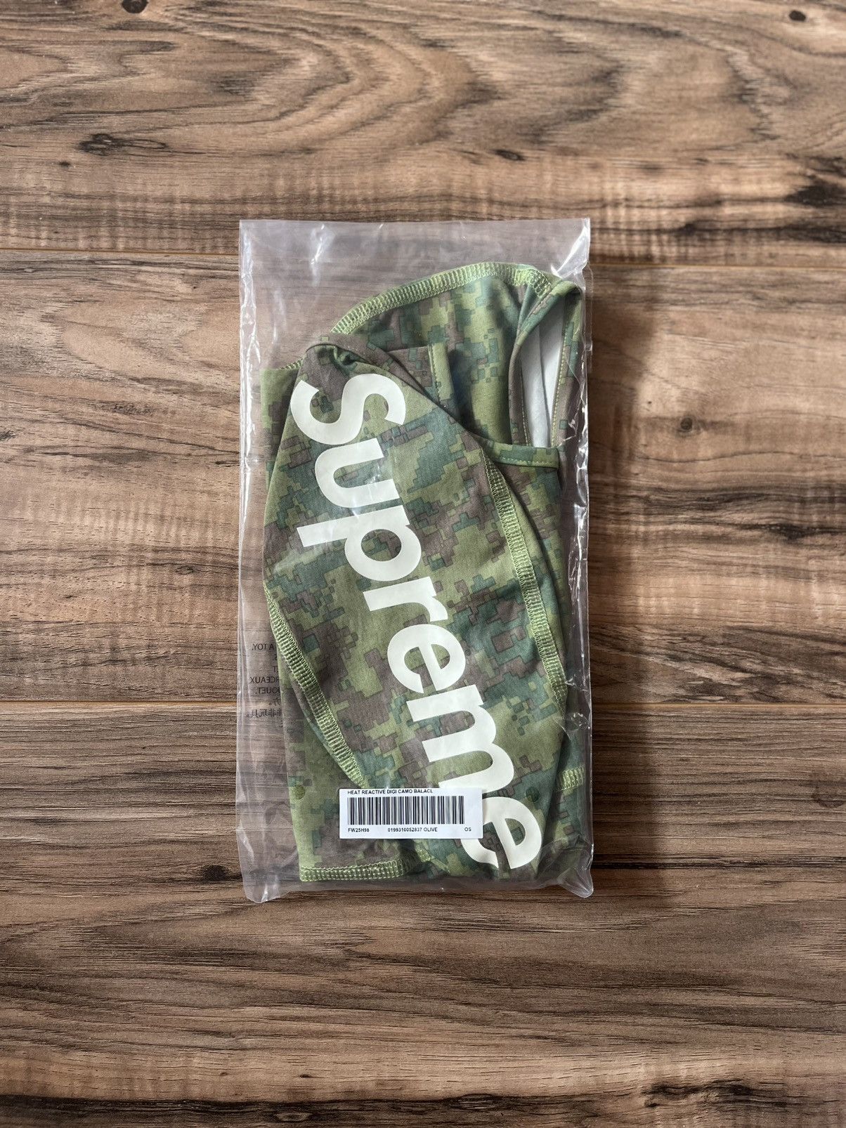 Supreme Supreme Heat Reactive Digi Camo Balaclava Size ONE SIZE - 1 Thumbnail
