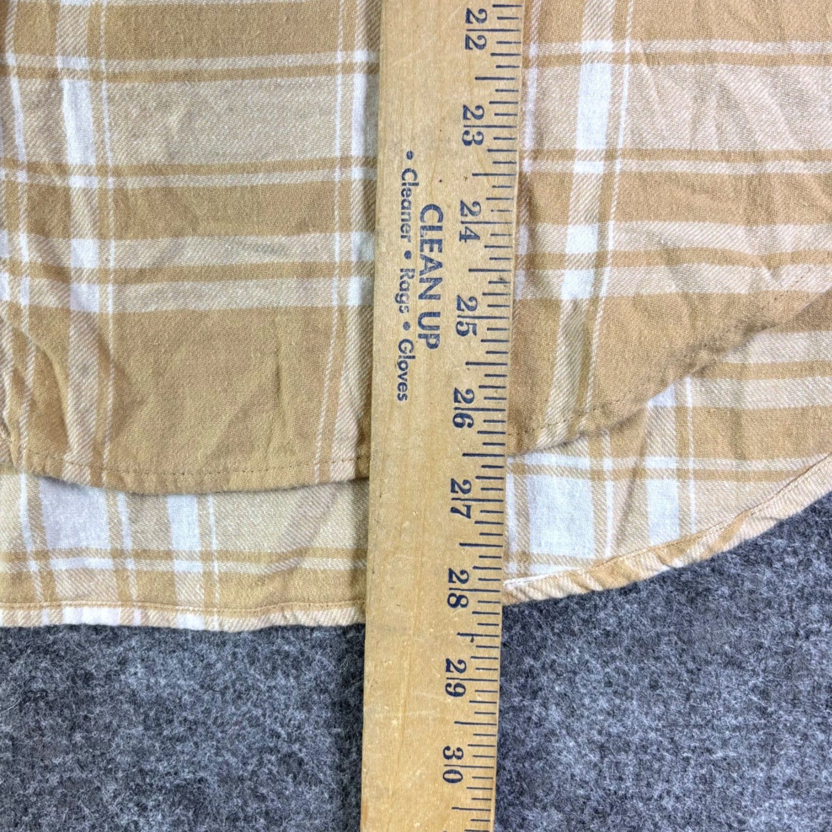 Gap Gap Shirt Plaid Button-Down Long Sleeve Beige White L Womens Vintage? No, Basic Casual 30s Pattern Pocket Button-Up Cotton Be aege Size L / US 10 / IT 46 - 5 Thumbnail