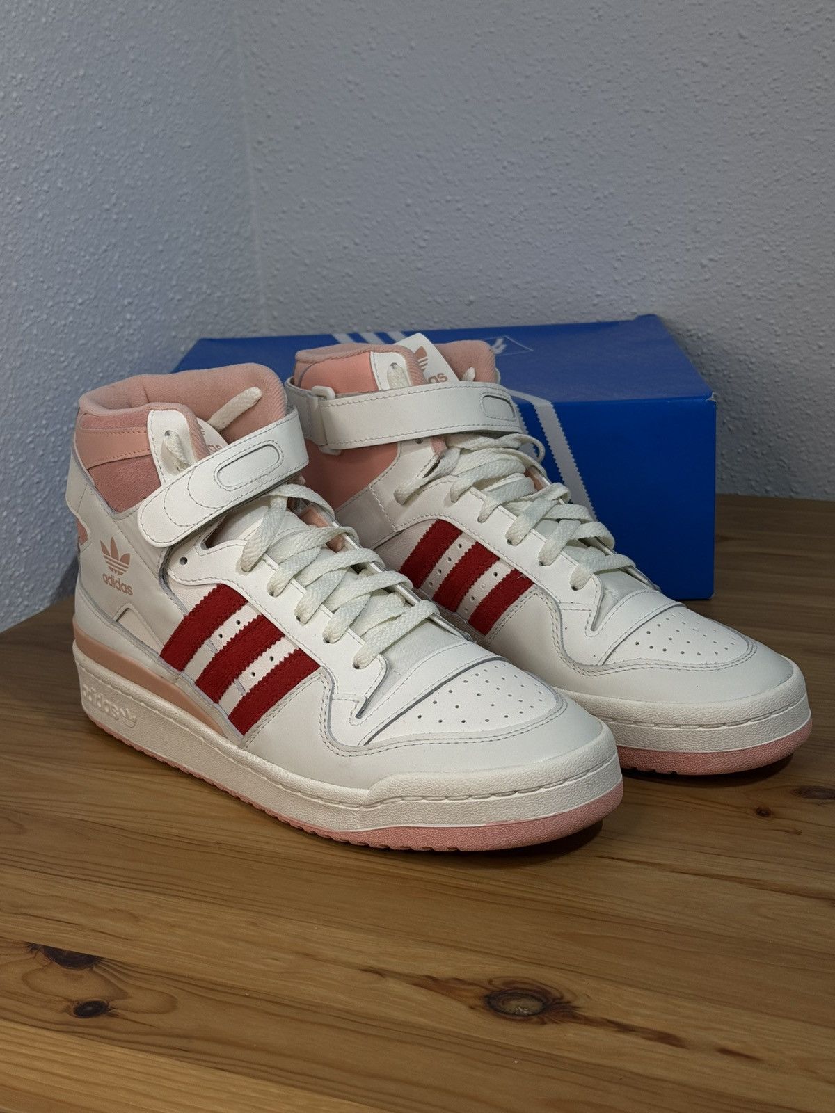 Adidas adidas Forum 84 Hi Off White Pink Red Size US 10 / EU 43 - 1 Thumbnail