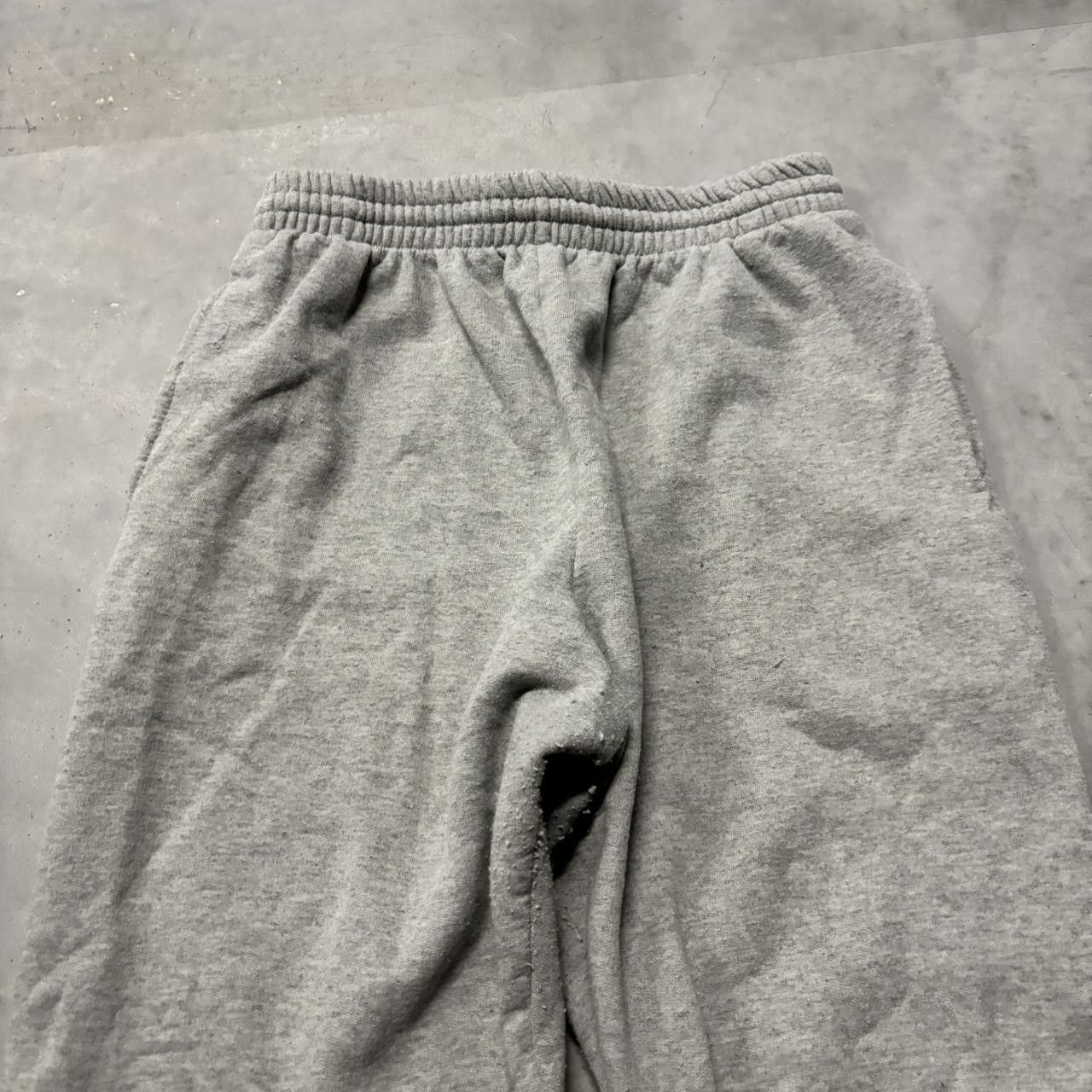 Japanese Brand × Vintage Crazy Vintage Y2K/2000s Light Grey Skater Essential Sweatpants! Size US 30 / EU 46 - 4 Thumbnail