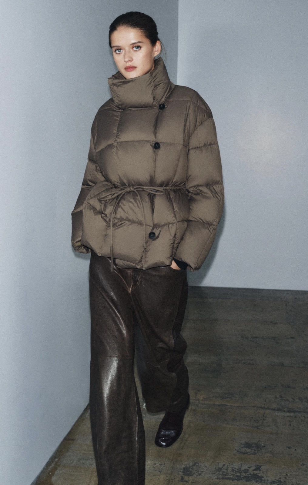 Zara ZARA BELTED SHORT PUFFER JACKET ZW COLLECTION Size L / US 10 / IT 46 - 1 Thumbnail