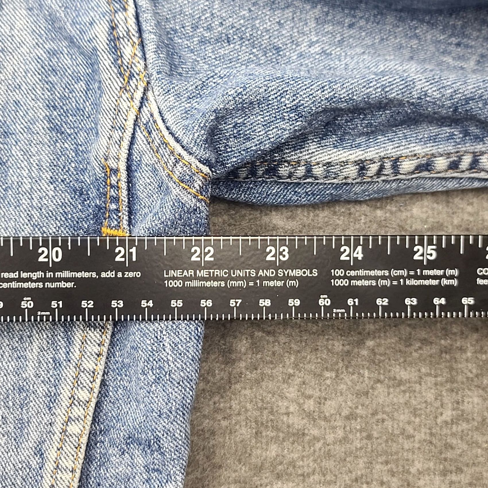 Levi's VINTAGE Levi's Trucker Jacket Denim 70598 Mens S Light Wash Blue Coat 90s Retro American Size US 29 - 6 Thumbnail